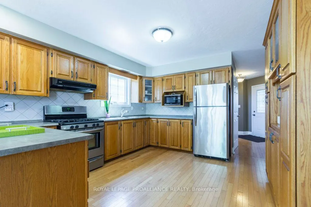 14 Sherwood Crescent