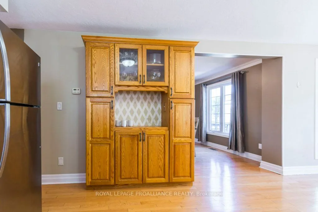 14 Sherwood Crescent