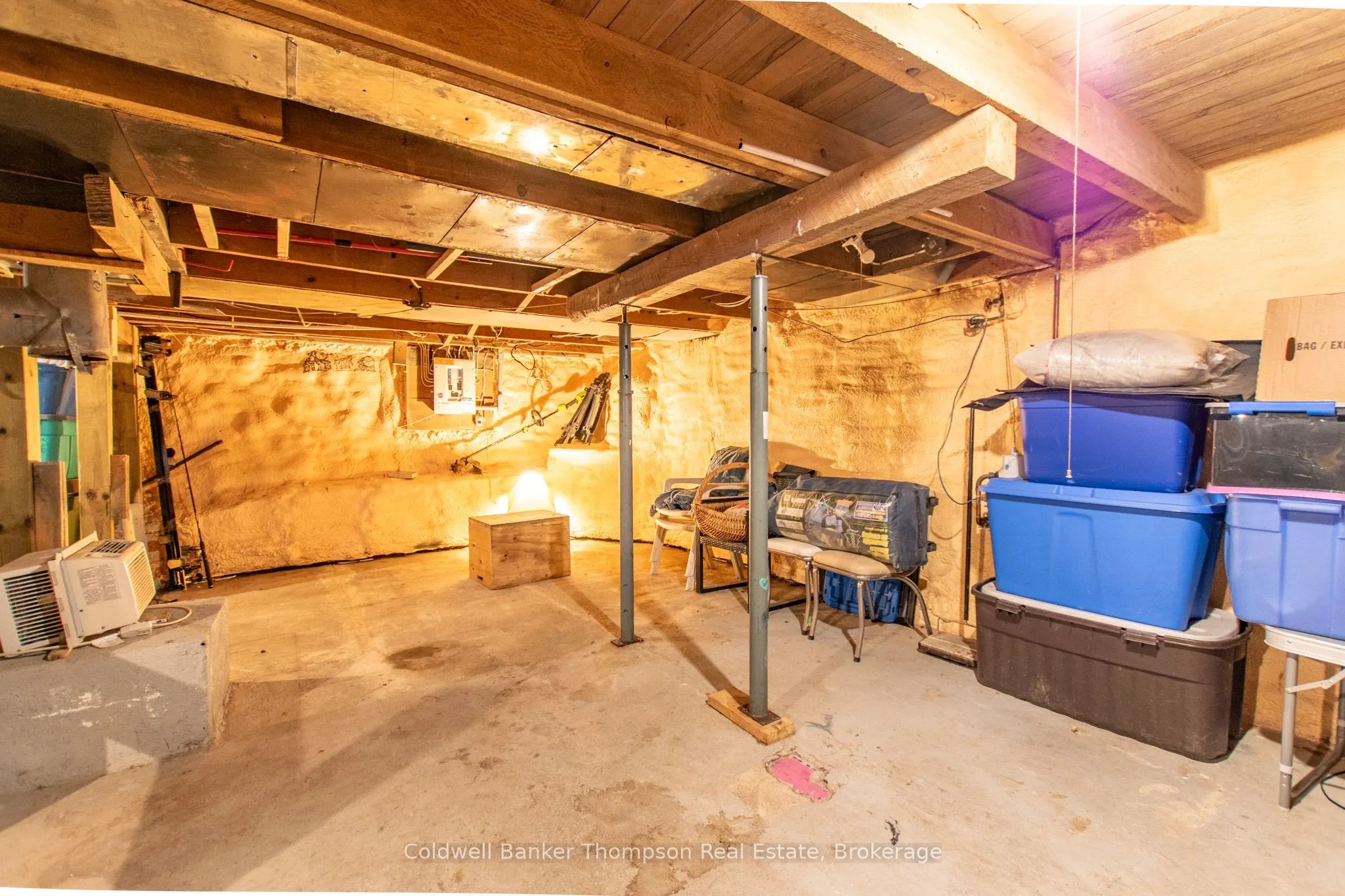 10 Duncan Street E