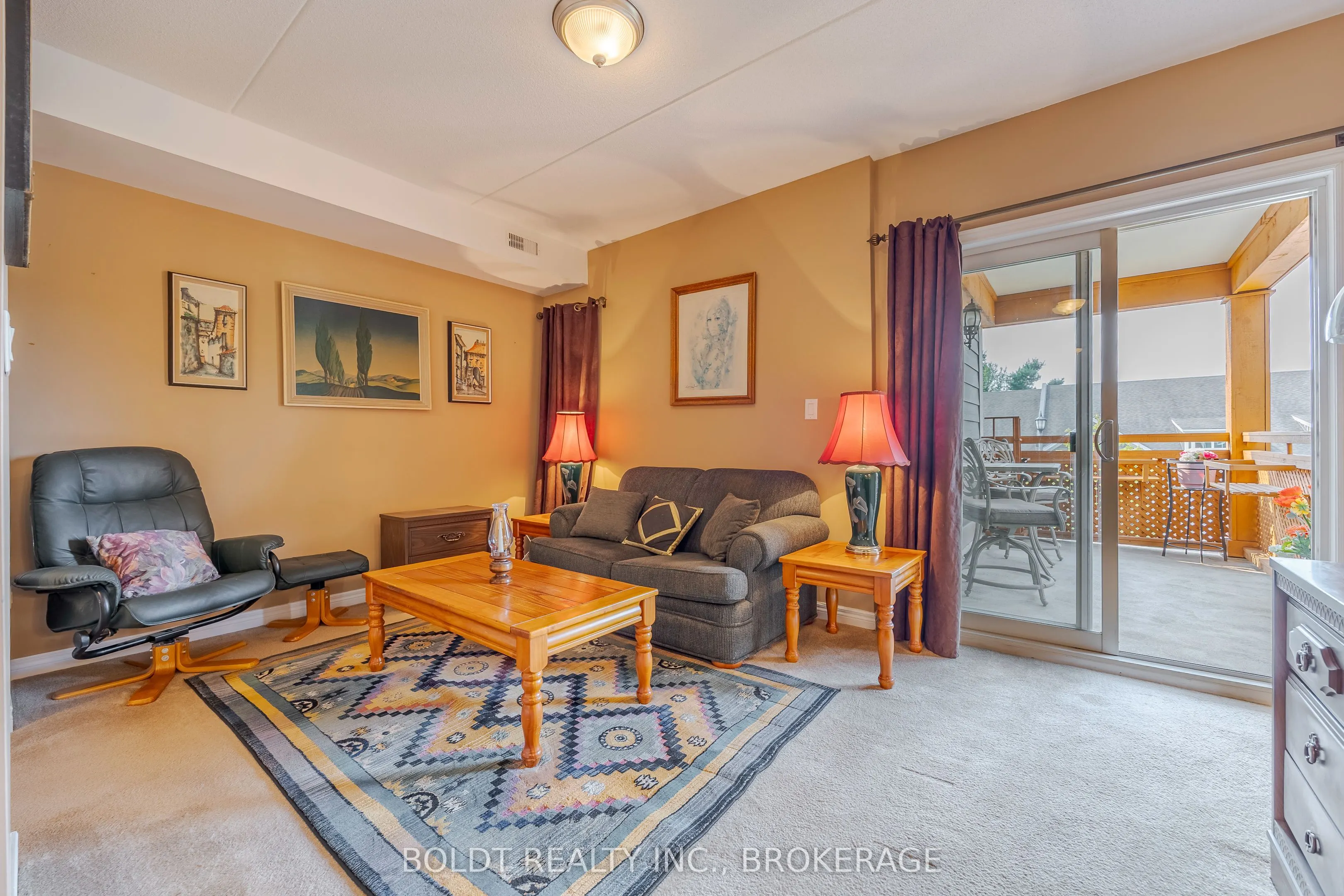 678 LINE 2 Road, #201