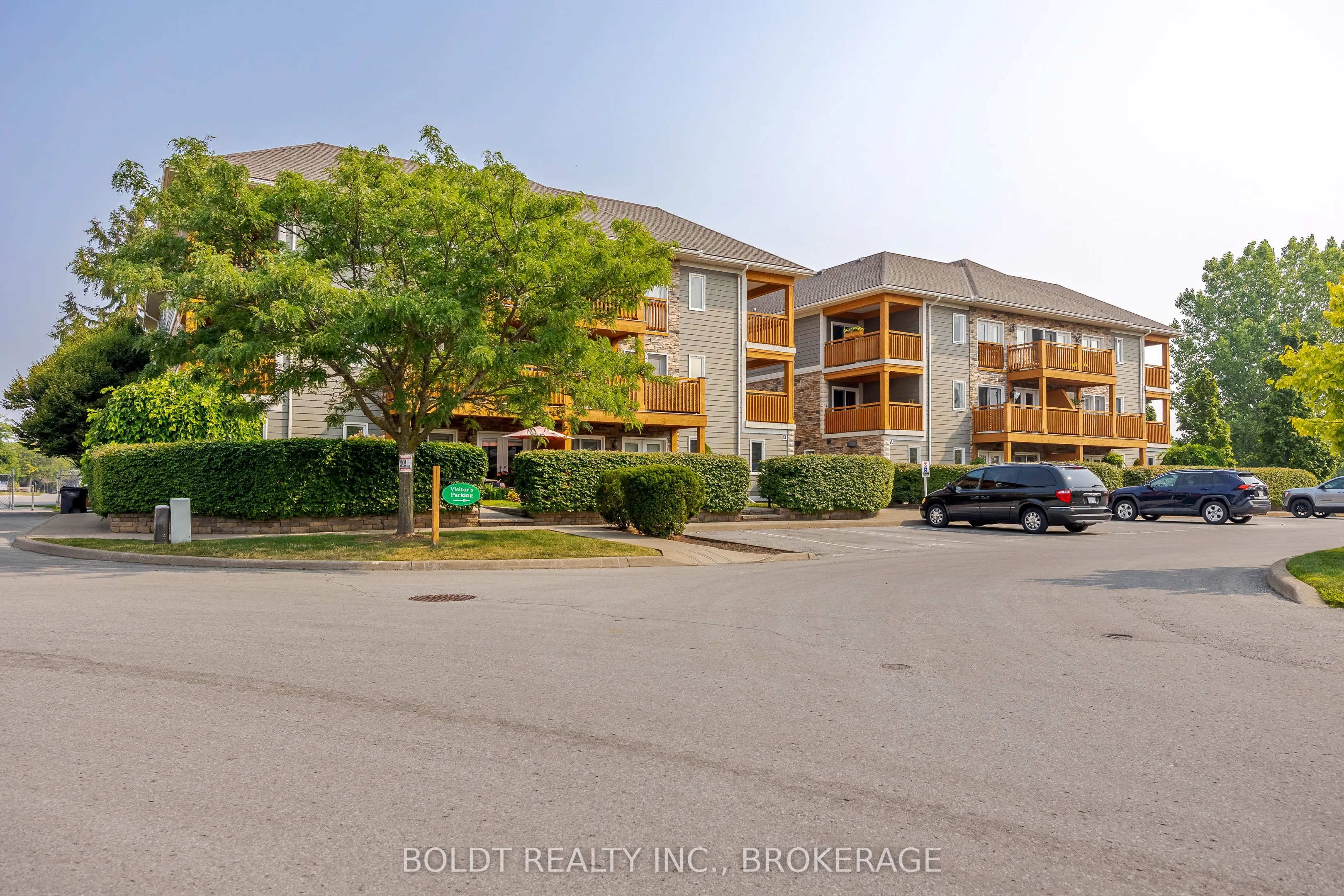 678 LINE 2 Road, #201