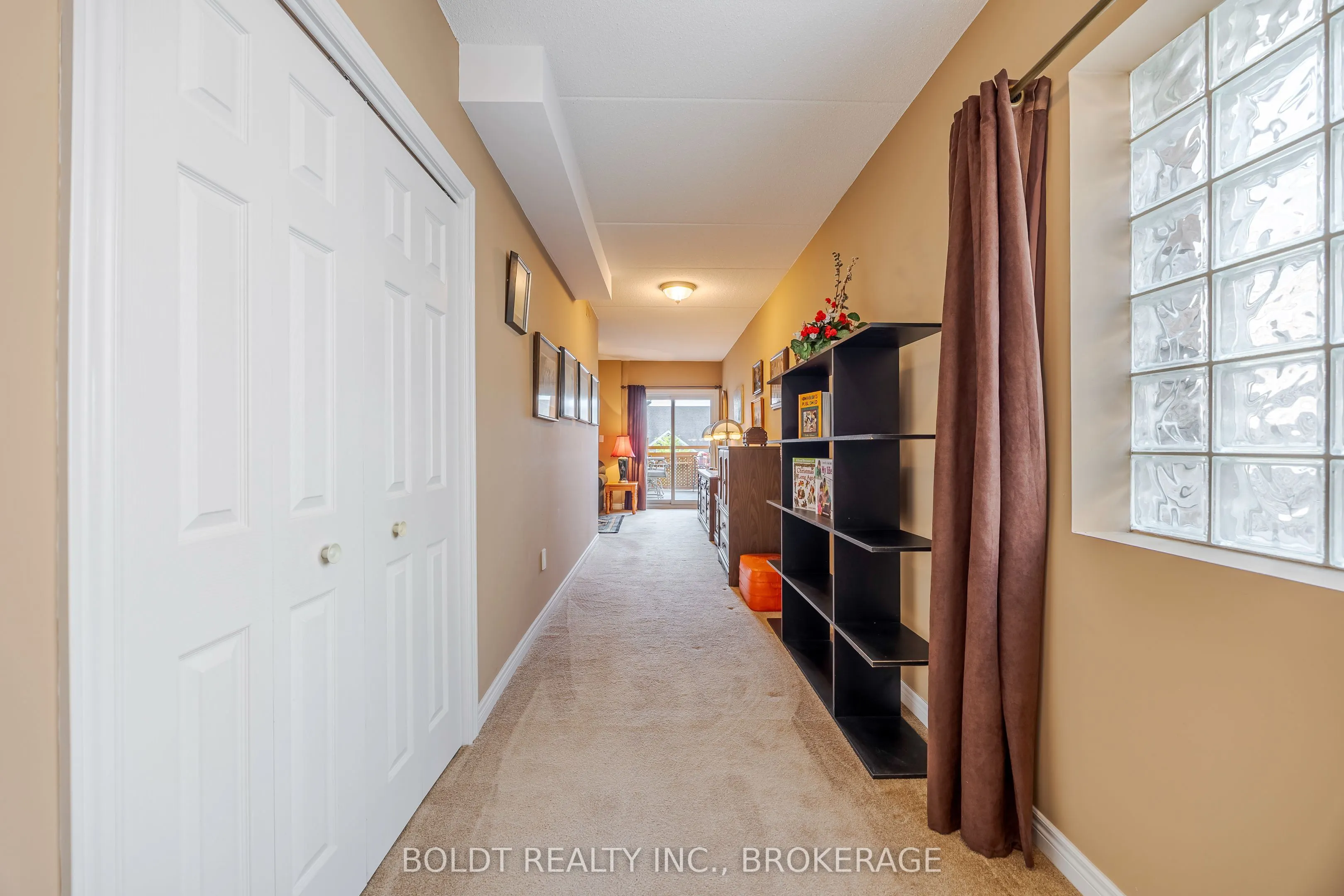 678 LINE 2 Road, #201