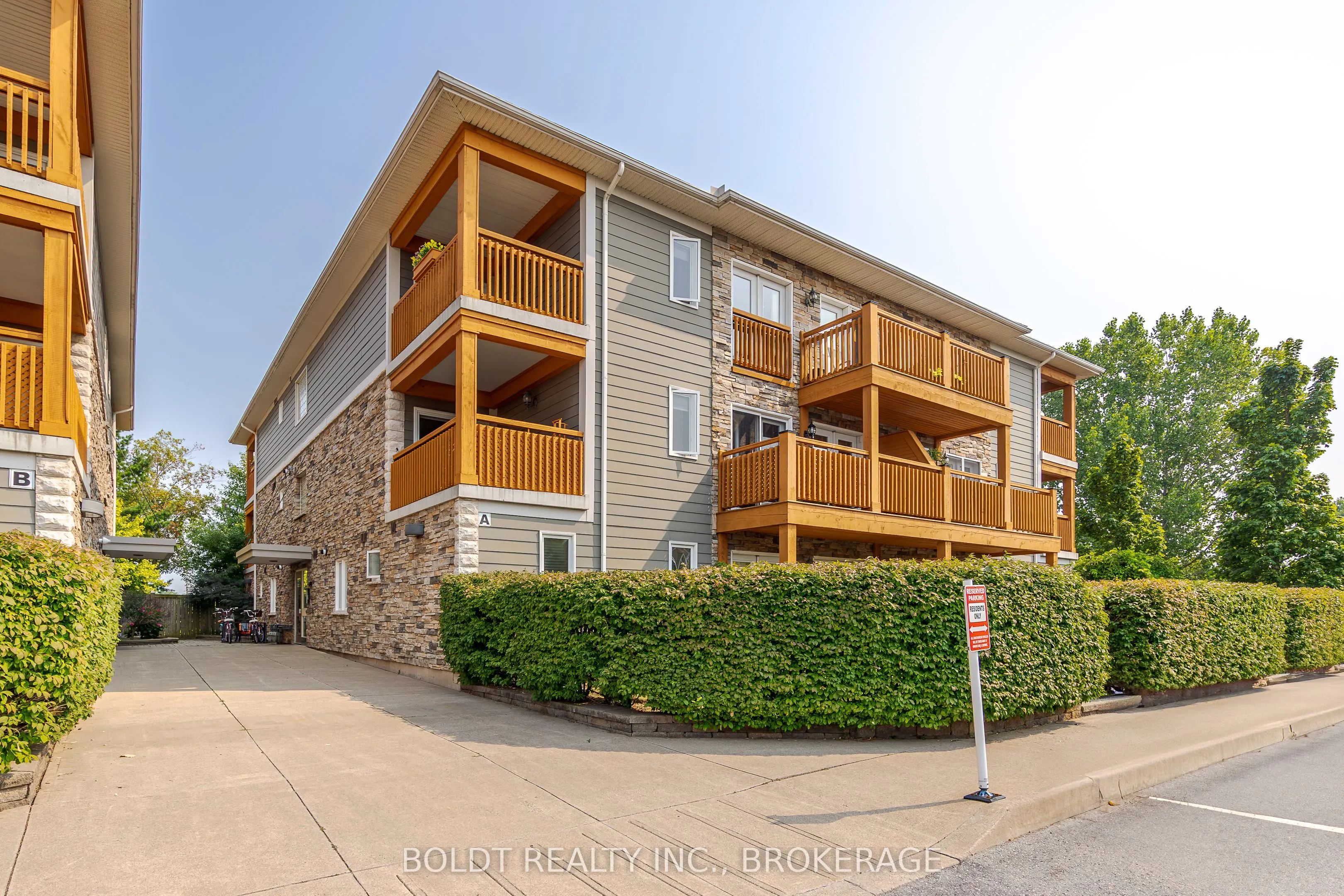 678 LINE 2 Road, #201
