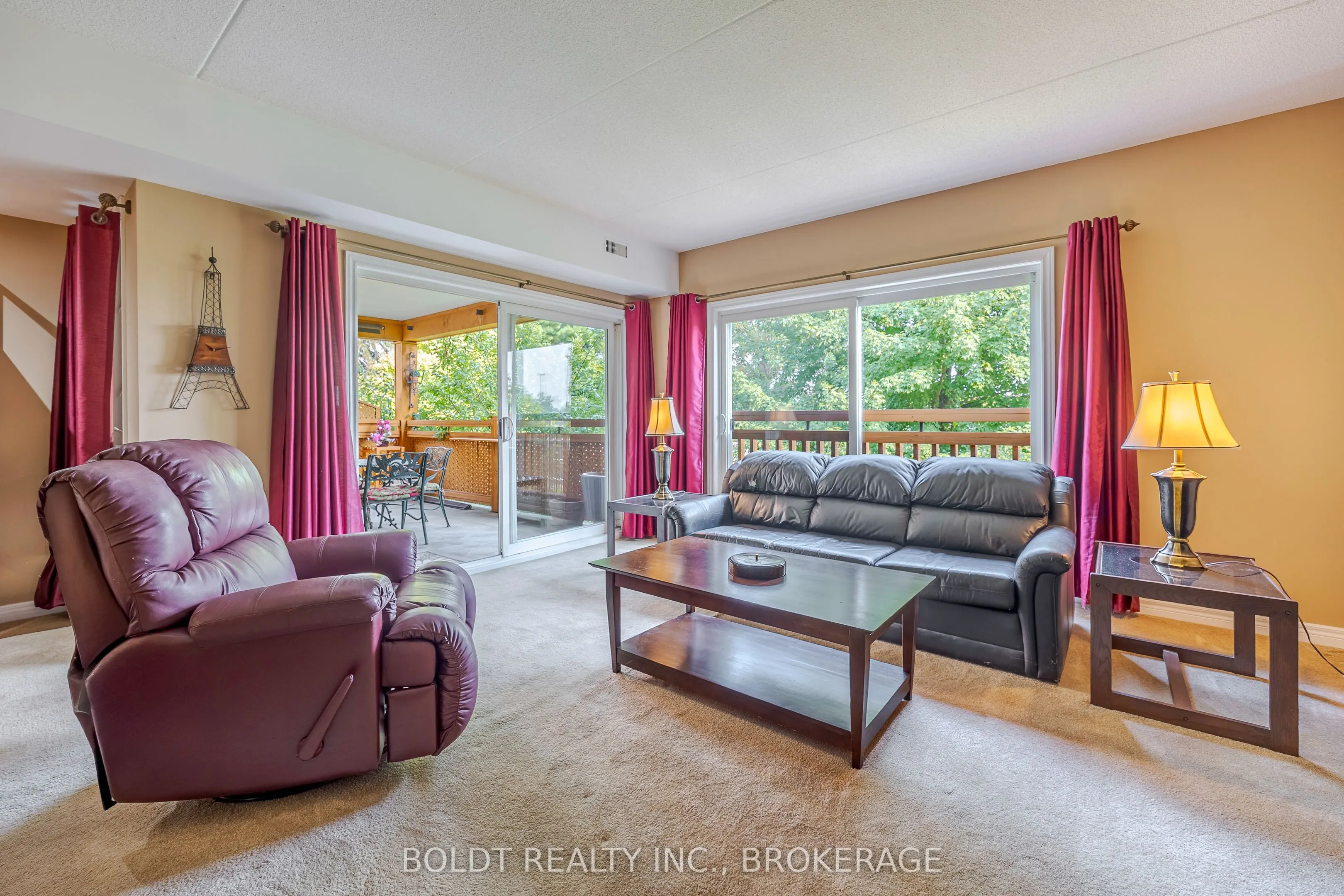 678 LINE 2 Road, #201
