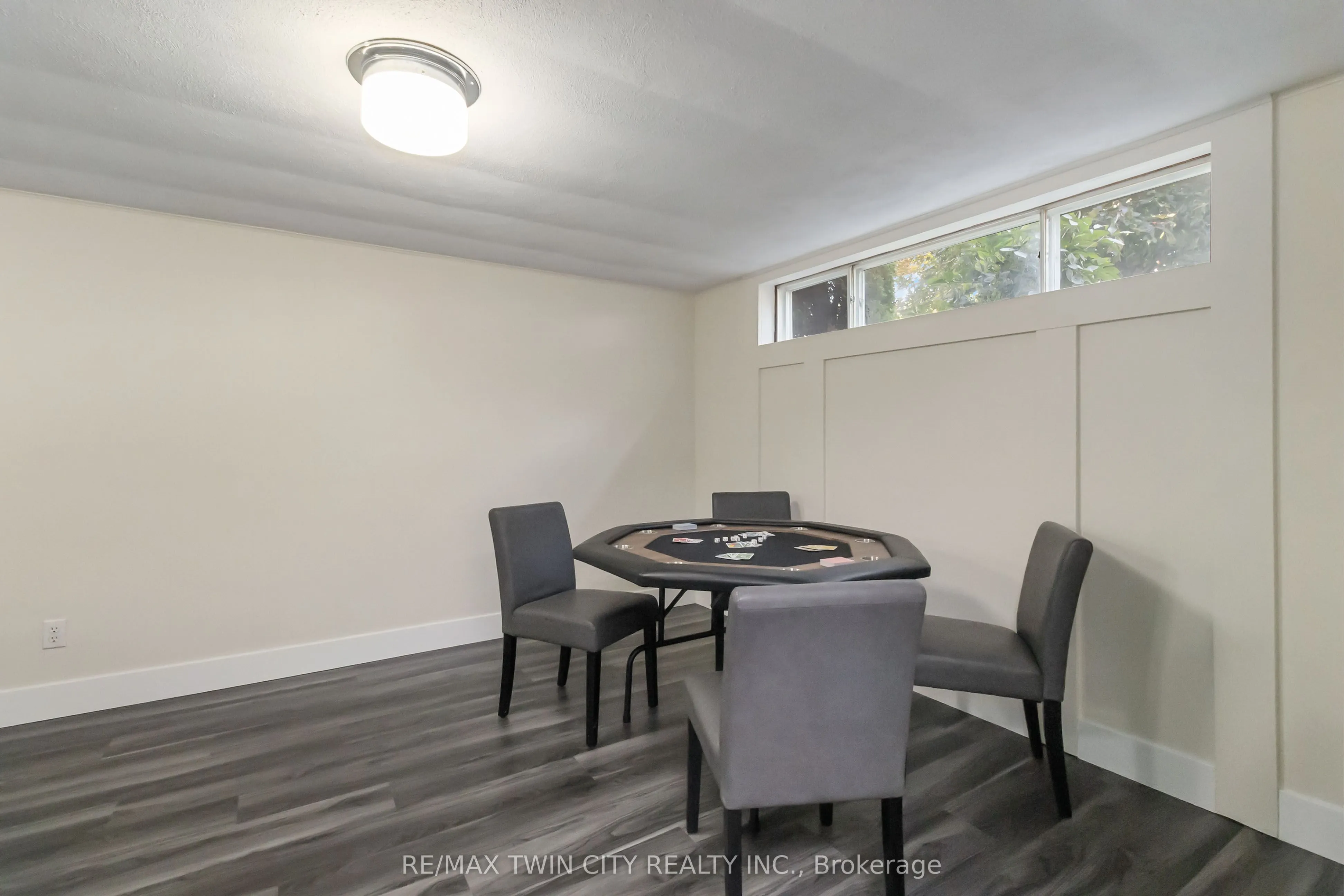 52 Debby Crescent