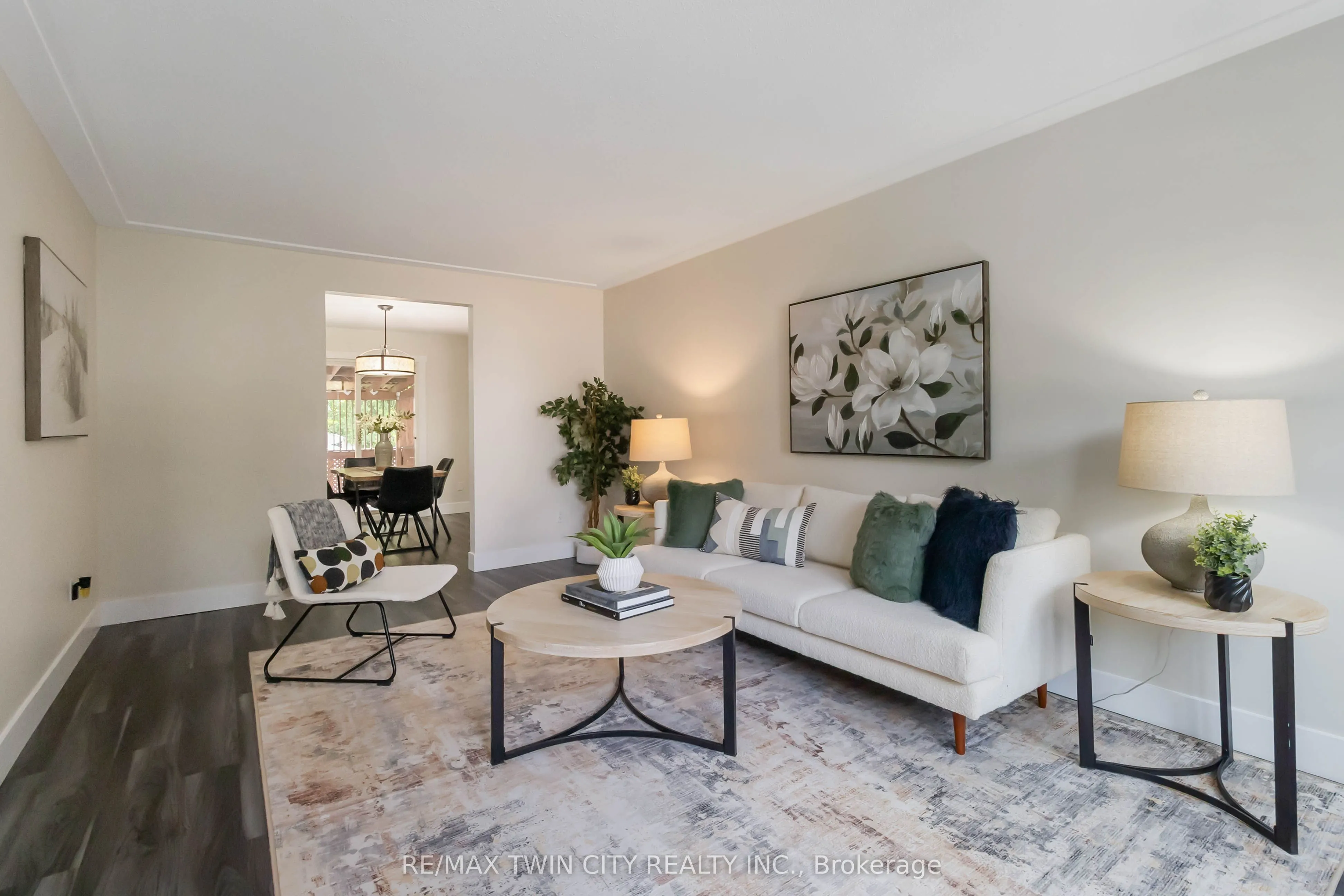 52 Debby Crescent