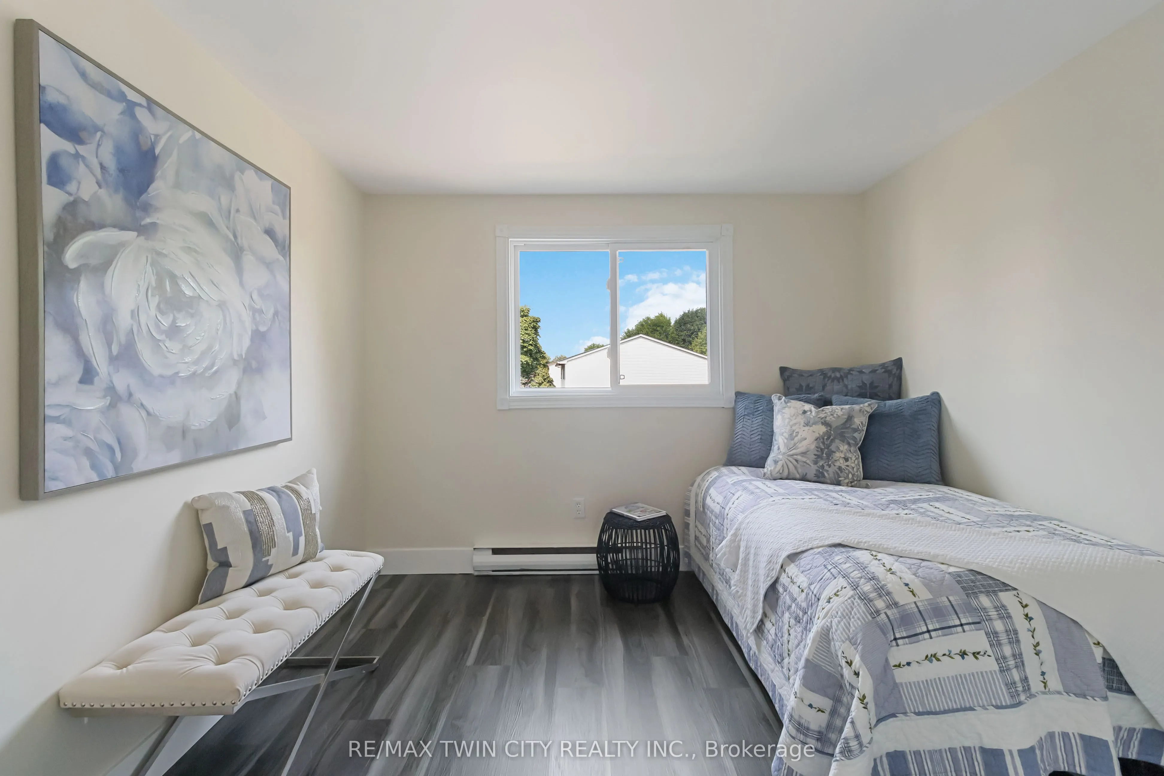 52 Debby Crescent