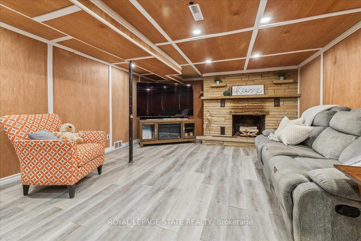 1591 Merrittville Highway