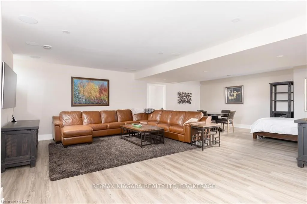 32 Breckenridge Boulevard