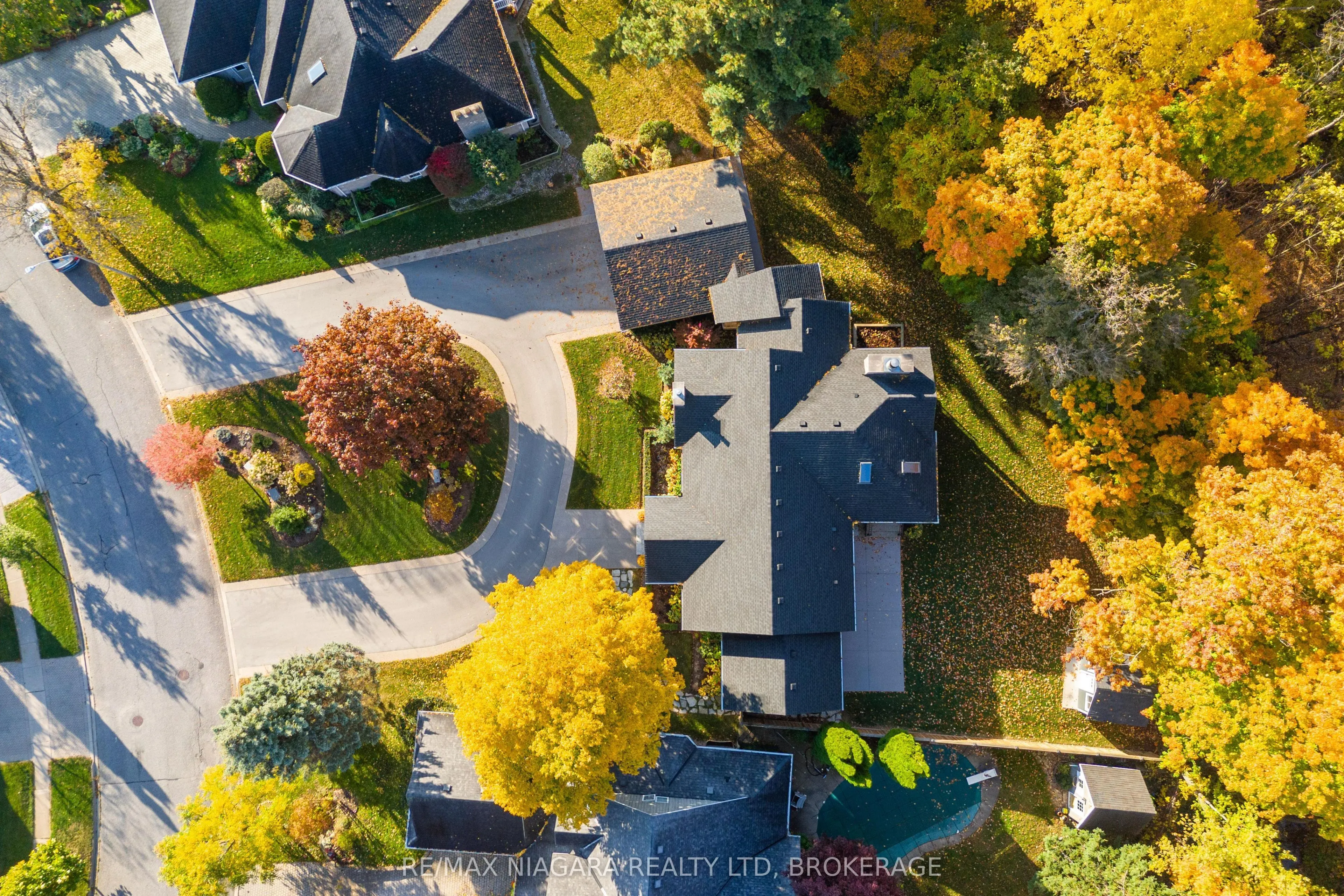 32 Breckenridge Boulevard