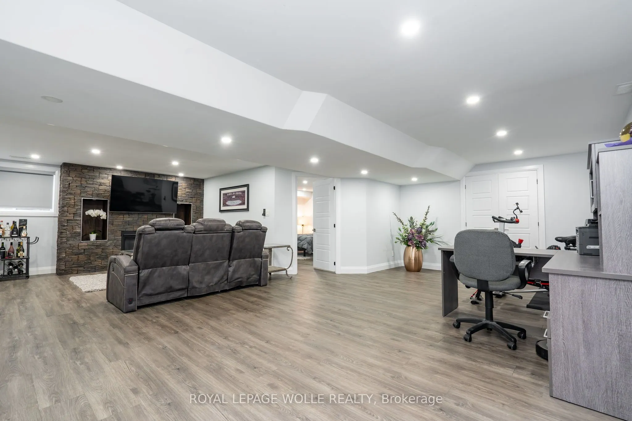 920 River Ridge Court