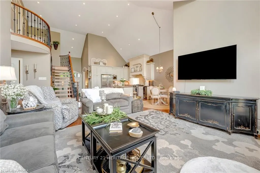4 Macdonald Crescent