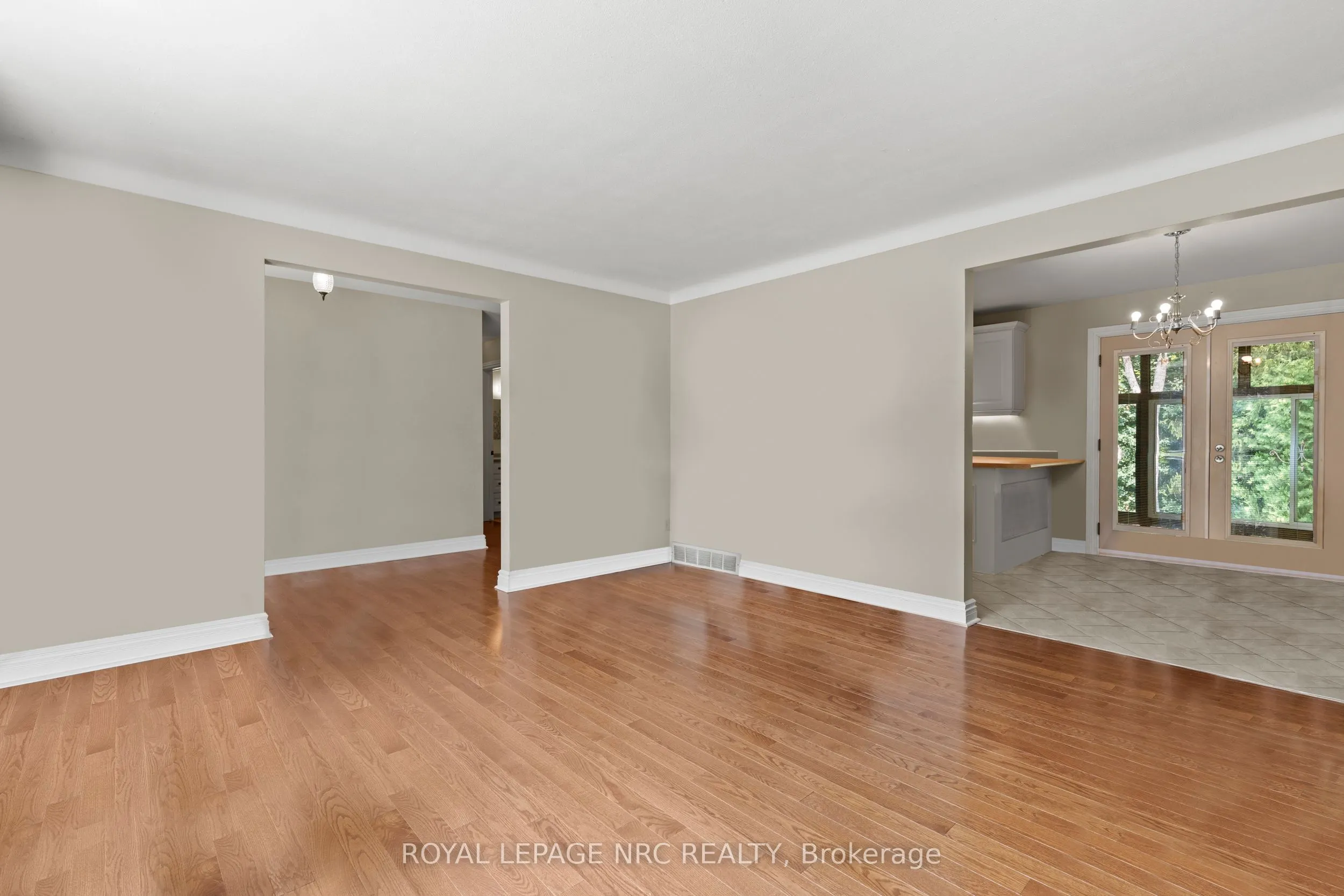 10 Upper Canada Drive
