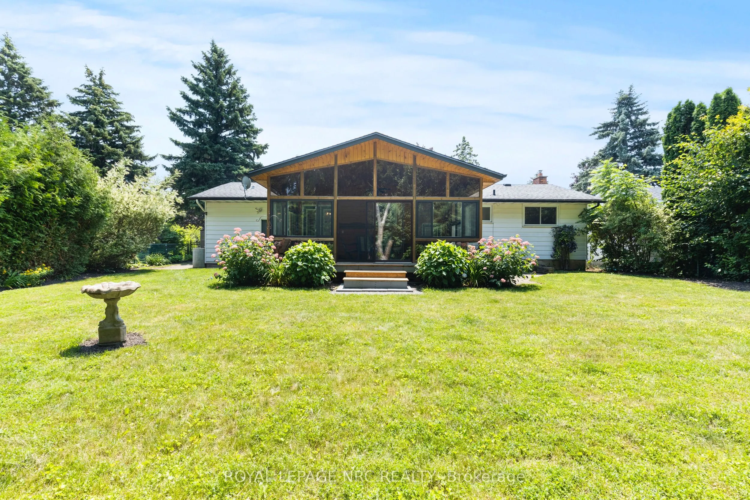 10 Upper Canada Drive