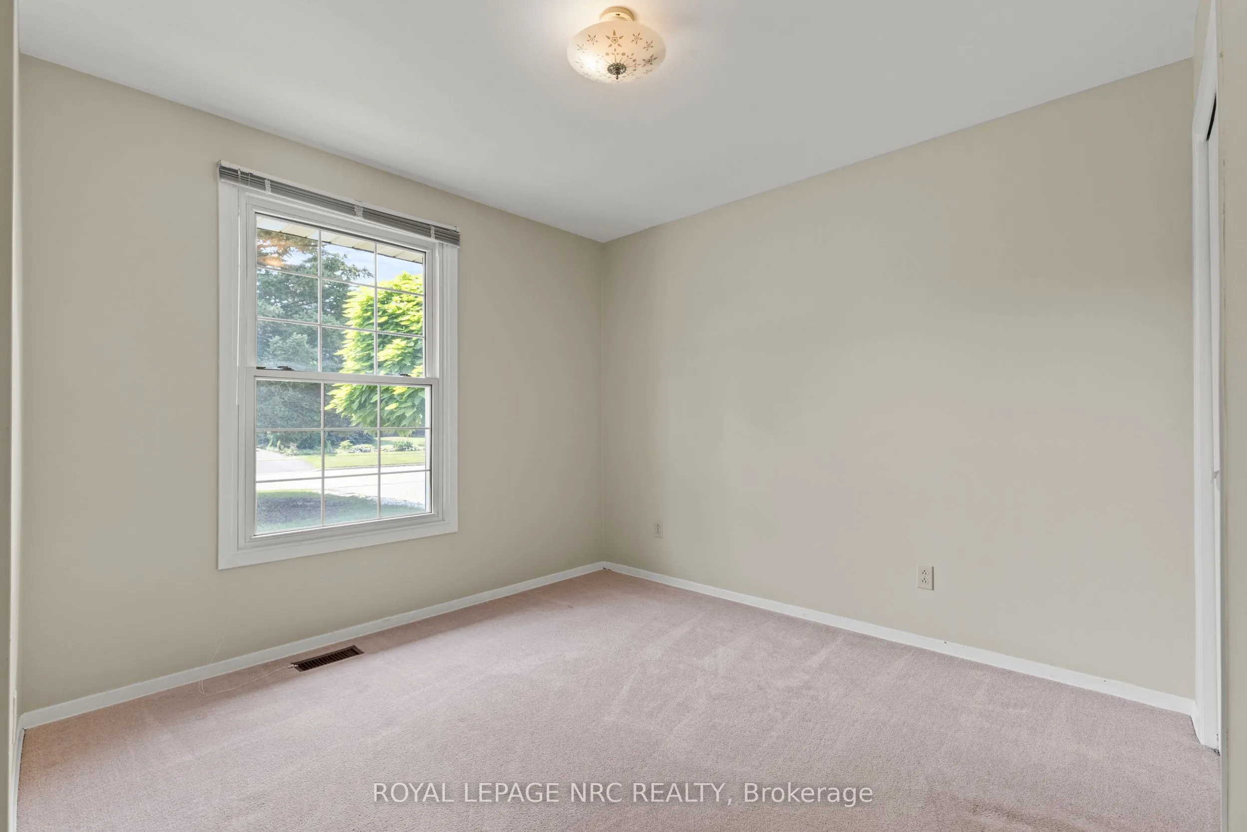 10 Upper Canada Drive