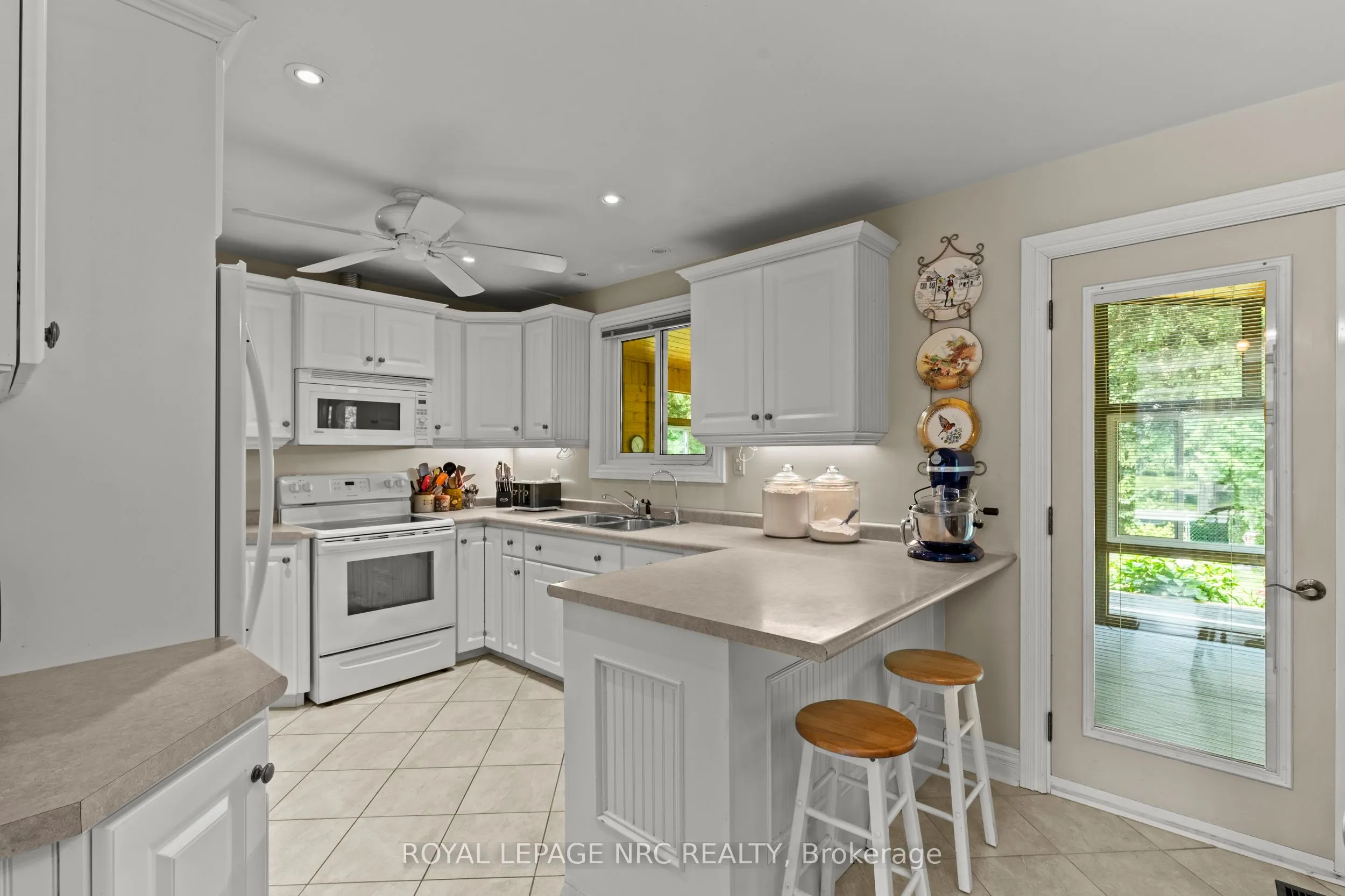 10 Upper Canada Drive