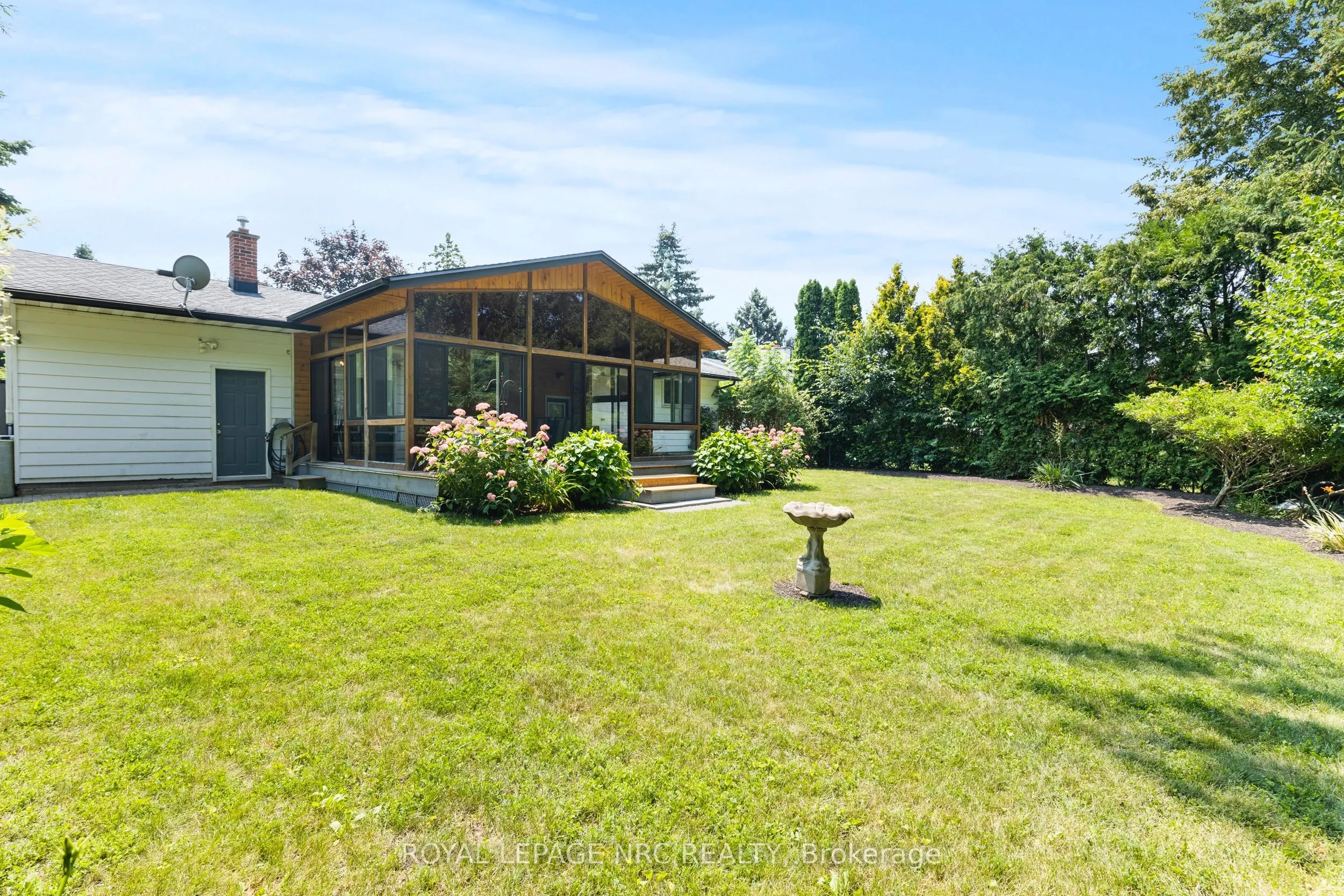 10 Upper Canada Drive
