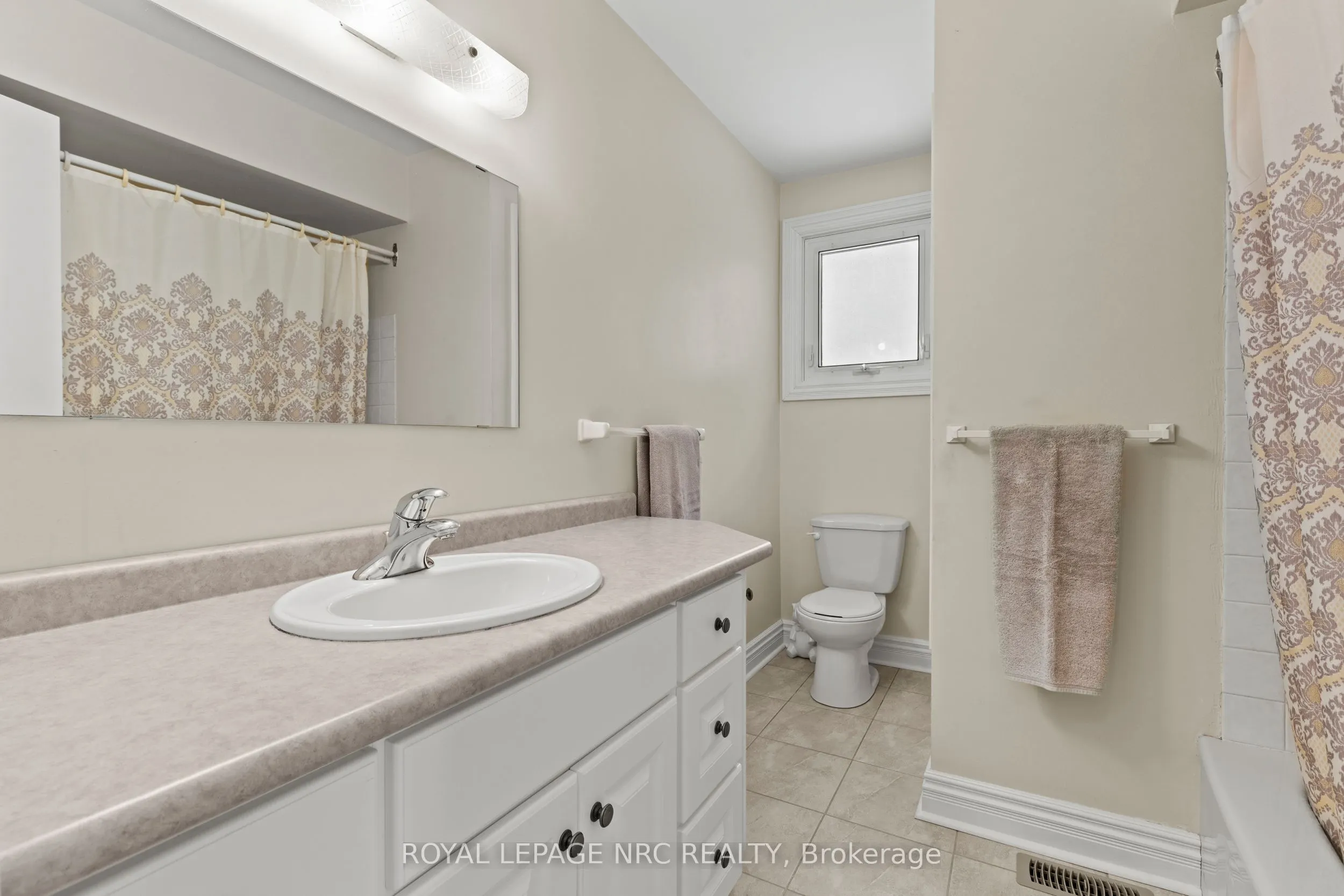 10 Upper Canada Drive