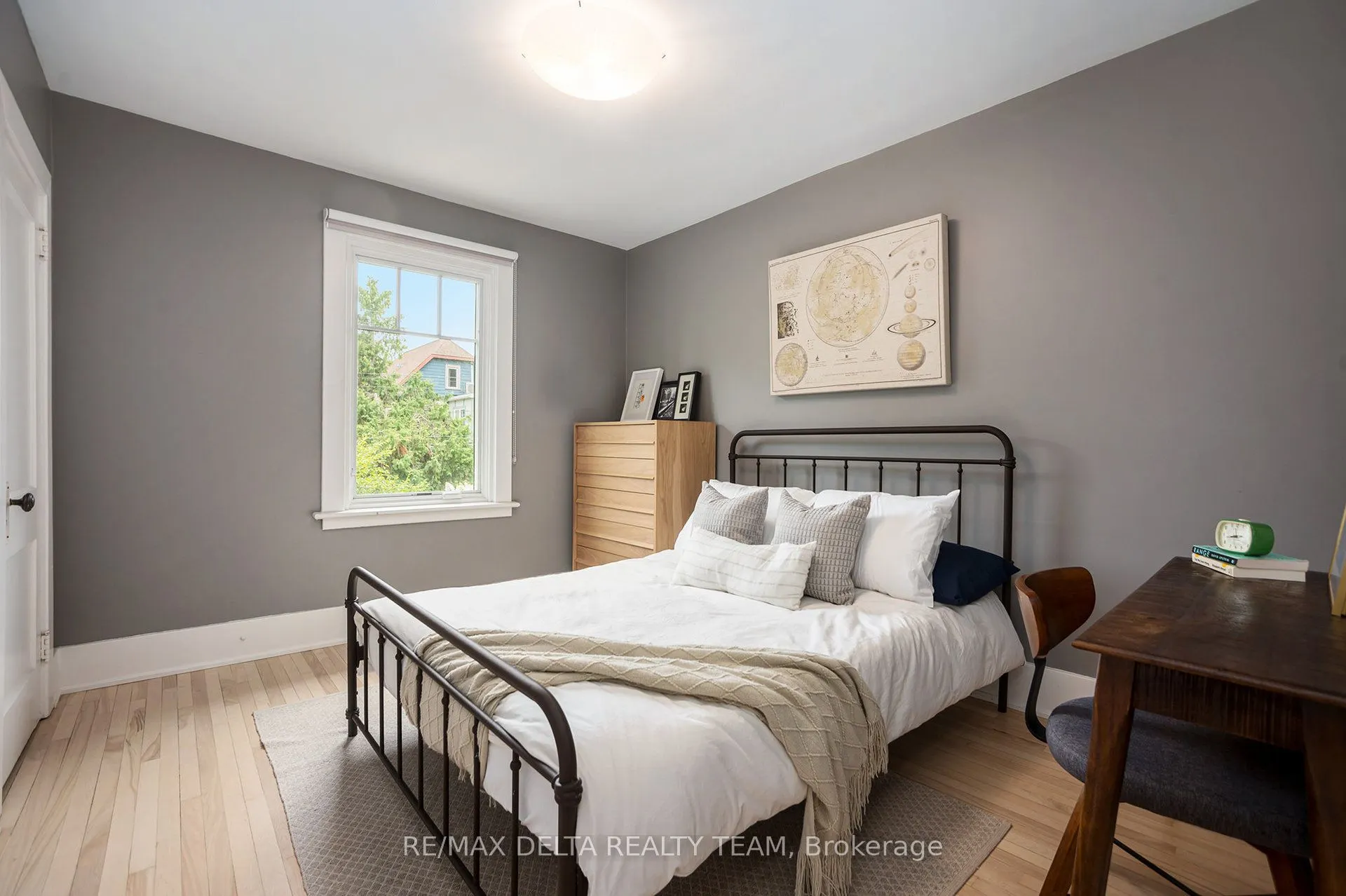 44 Renfrew Avenue