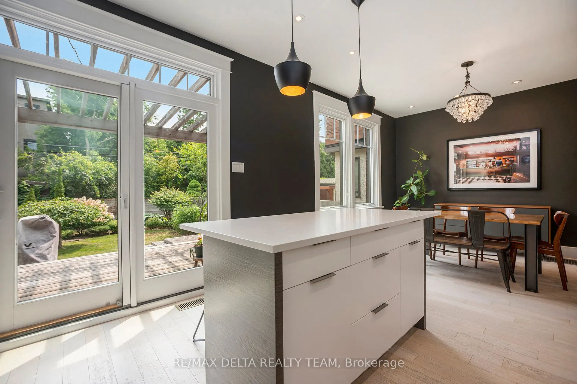 44 Renfrew Avenue