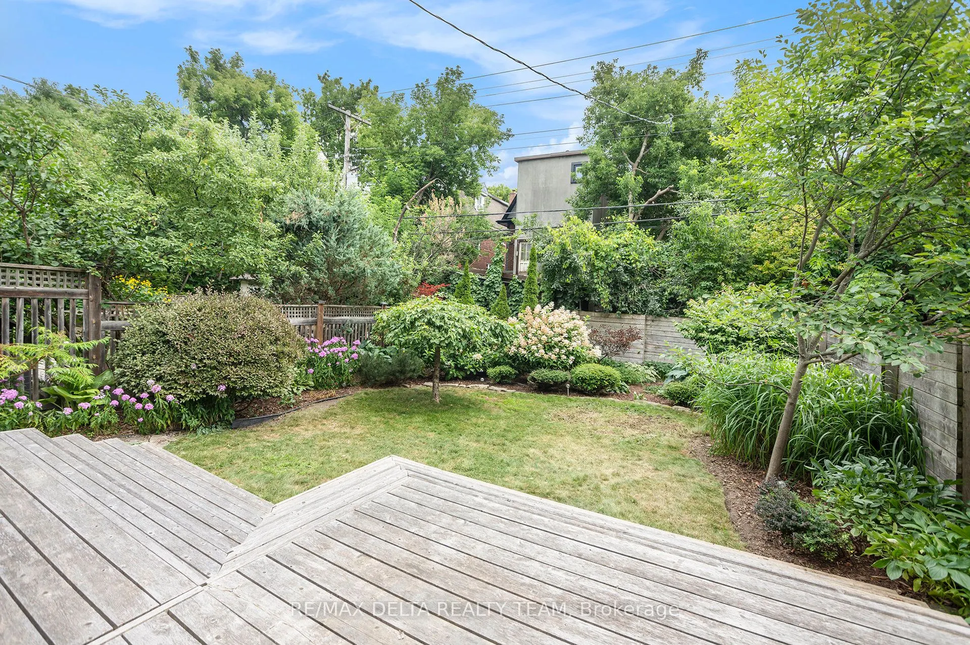 44 Renfrew Avenue