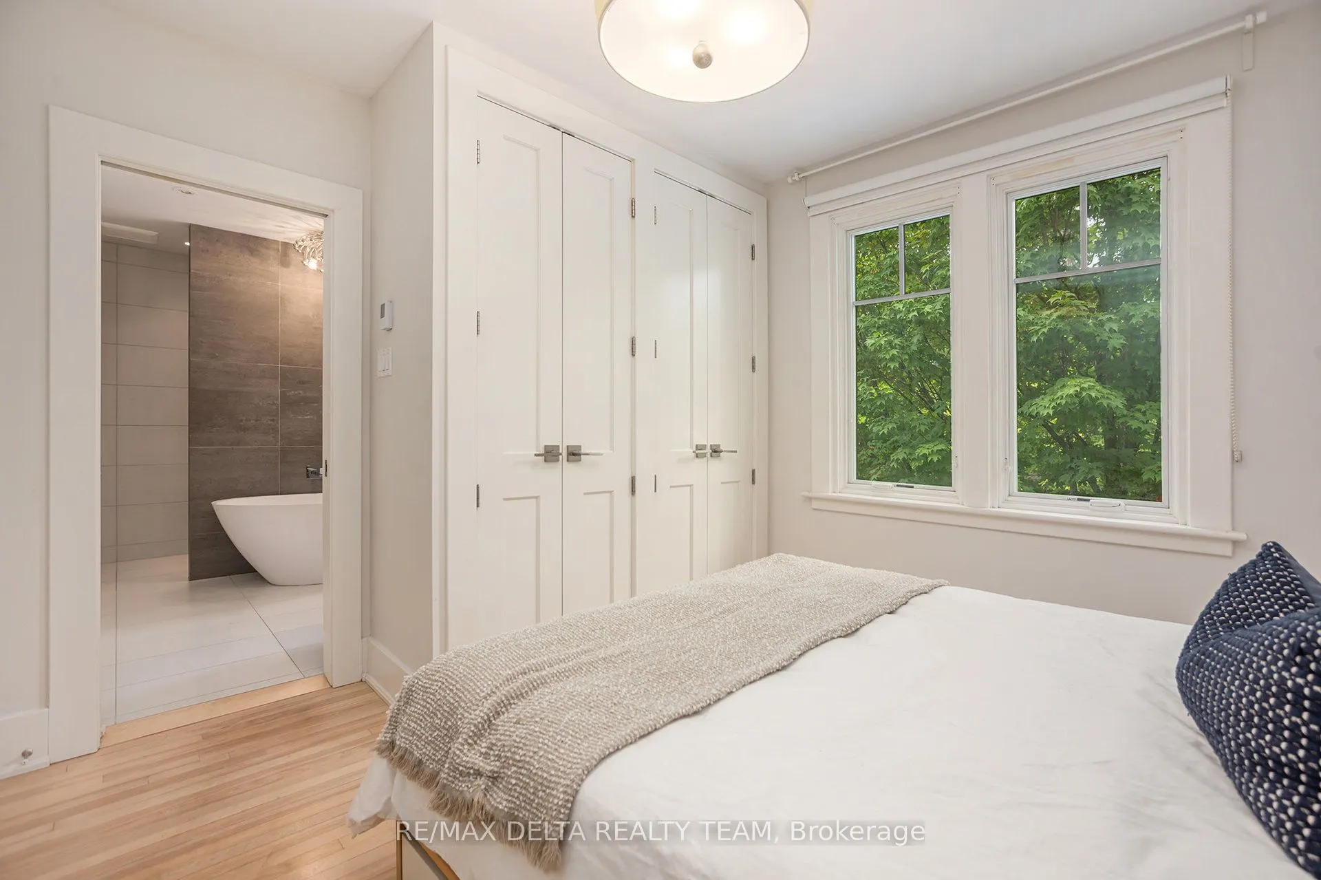 44 Renfrew Avenue