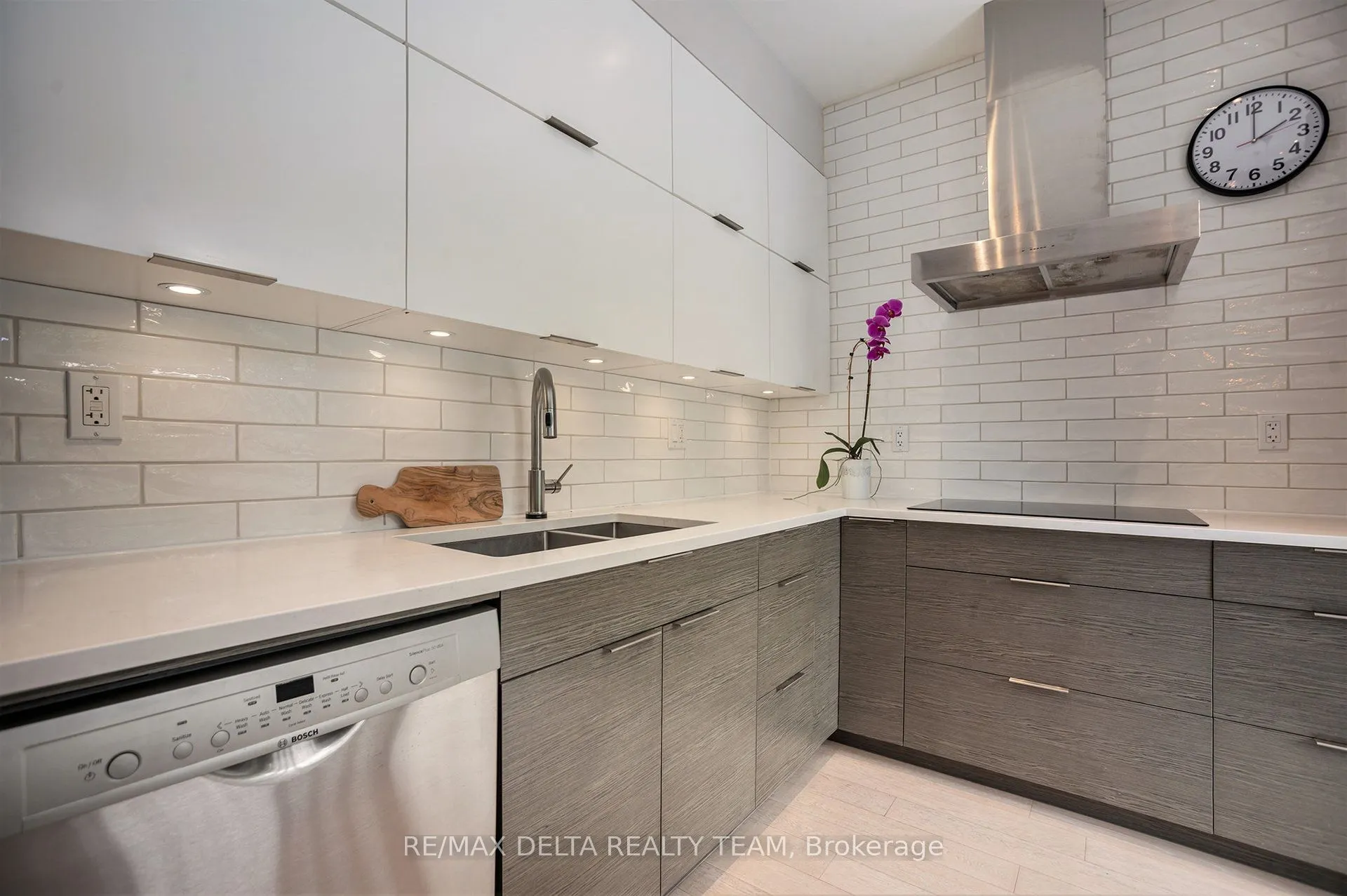 44 Renfrew Avenue
