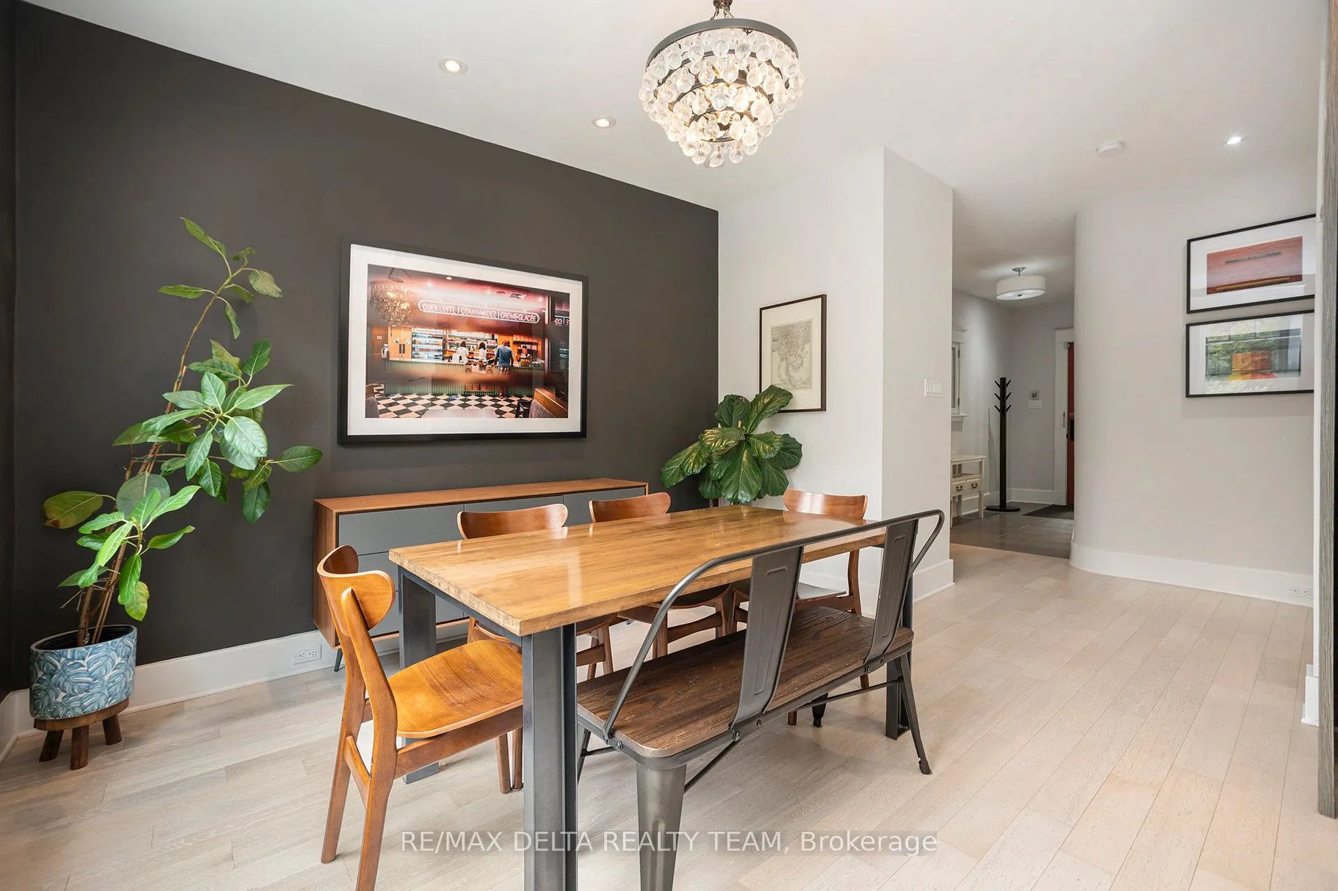 44 Renfrew Avenue