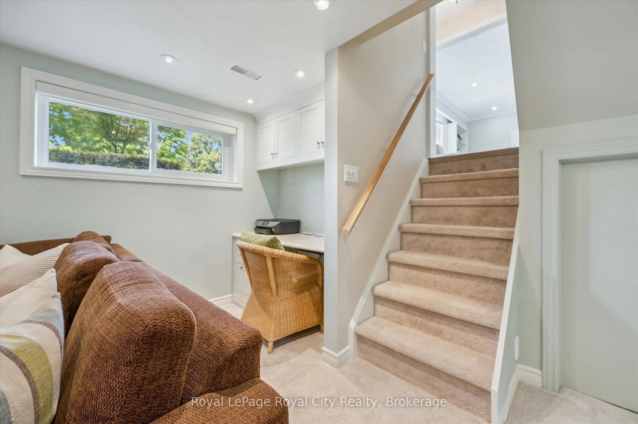 4 Carnaby Crescent