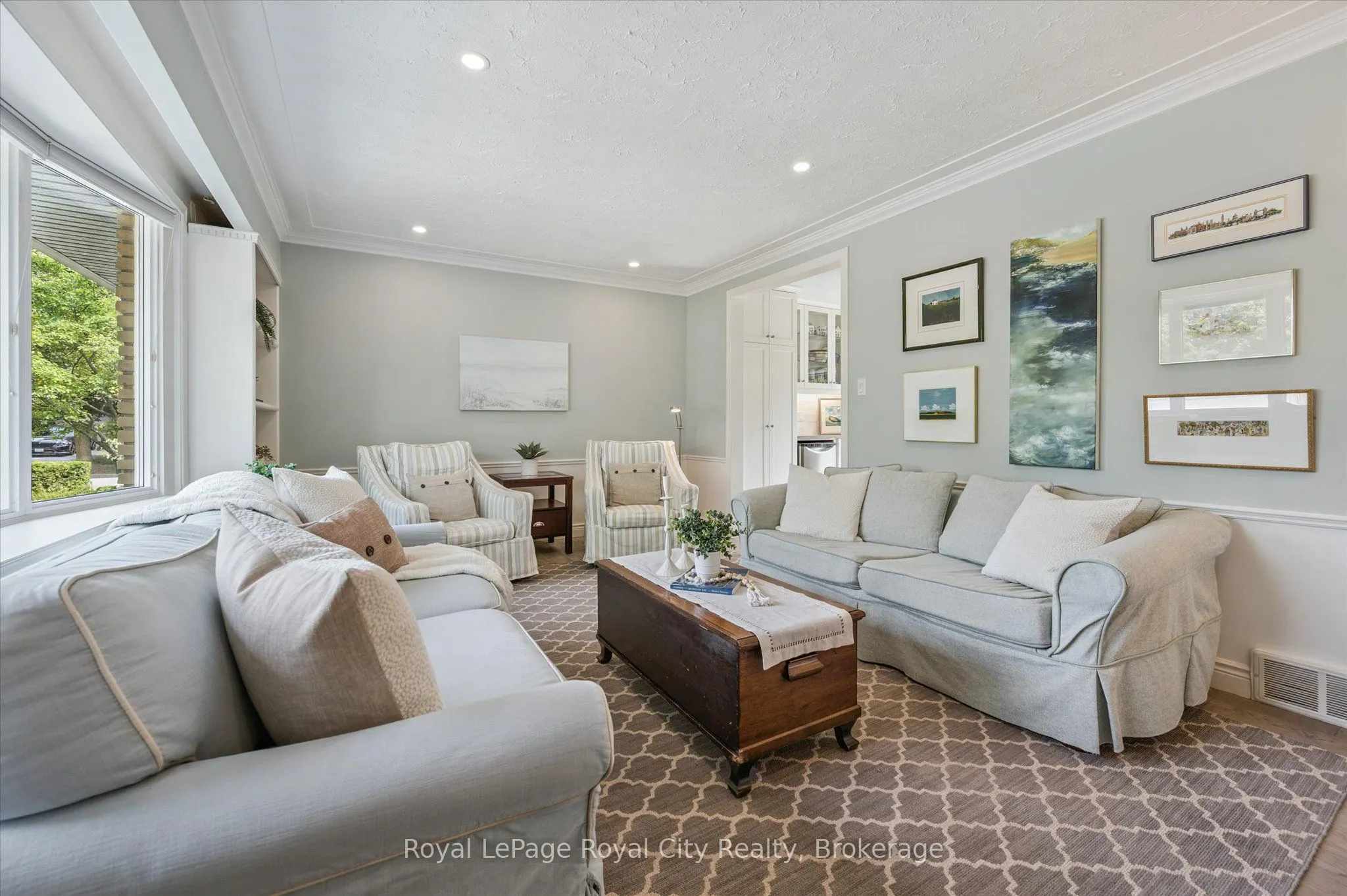 4 Carnaby Crescent