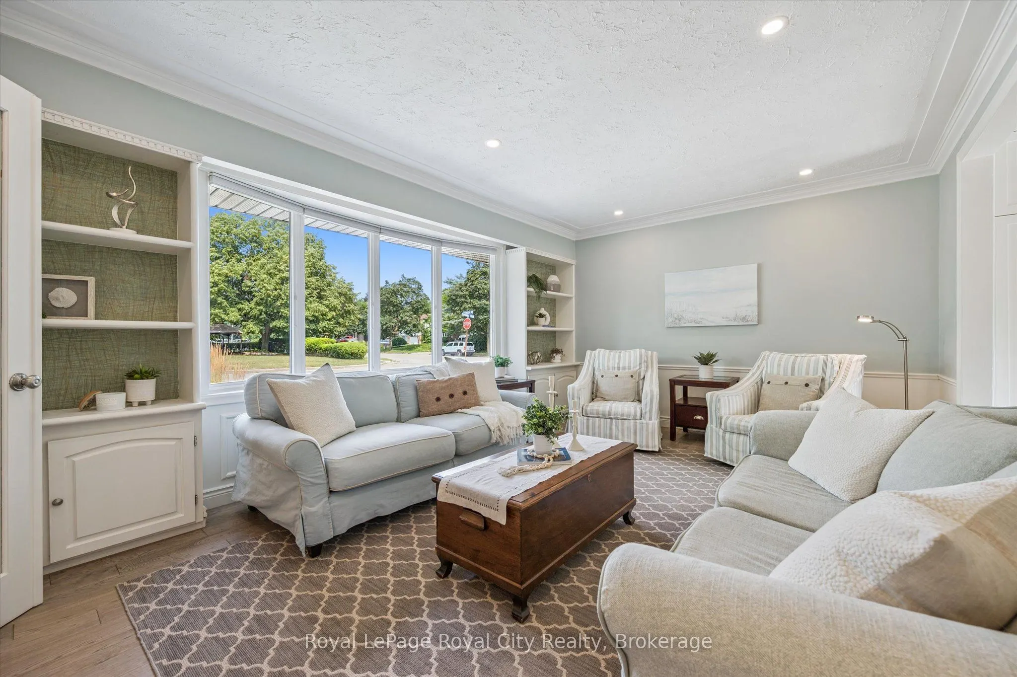 4 Carnaby Crescent