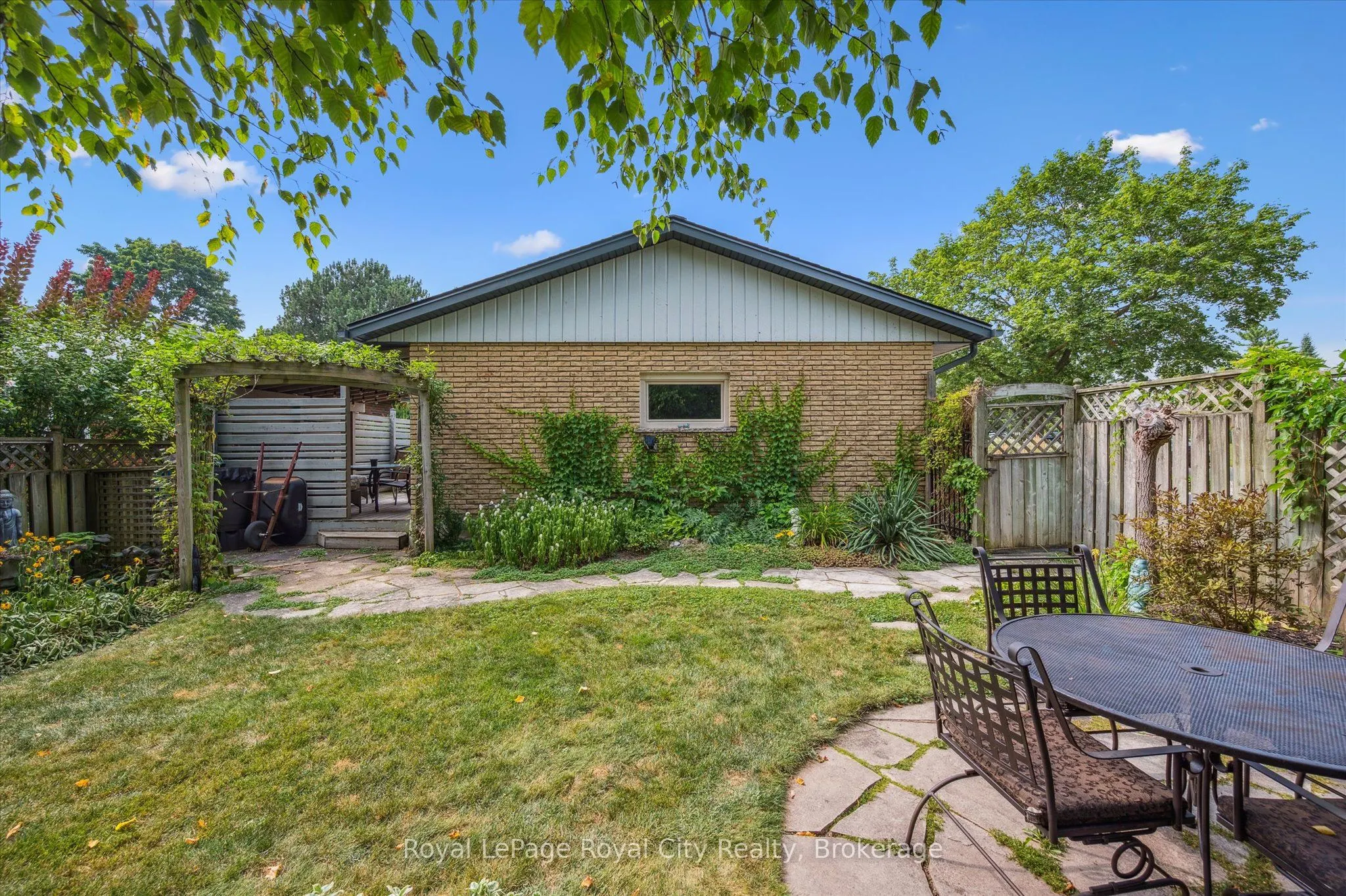4 Carnaby Crescent