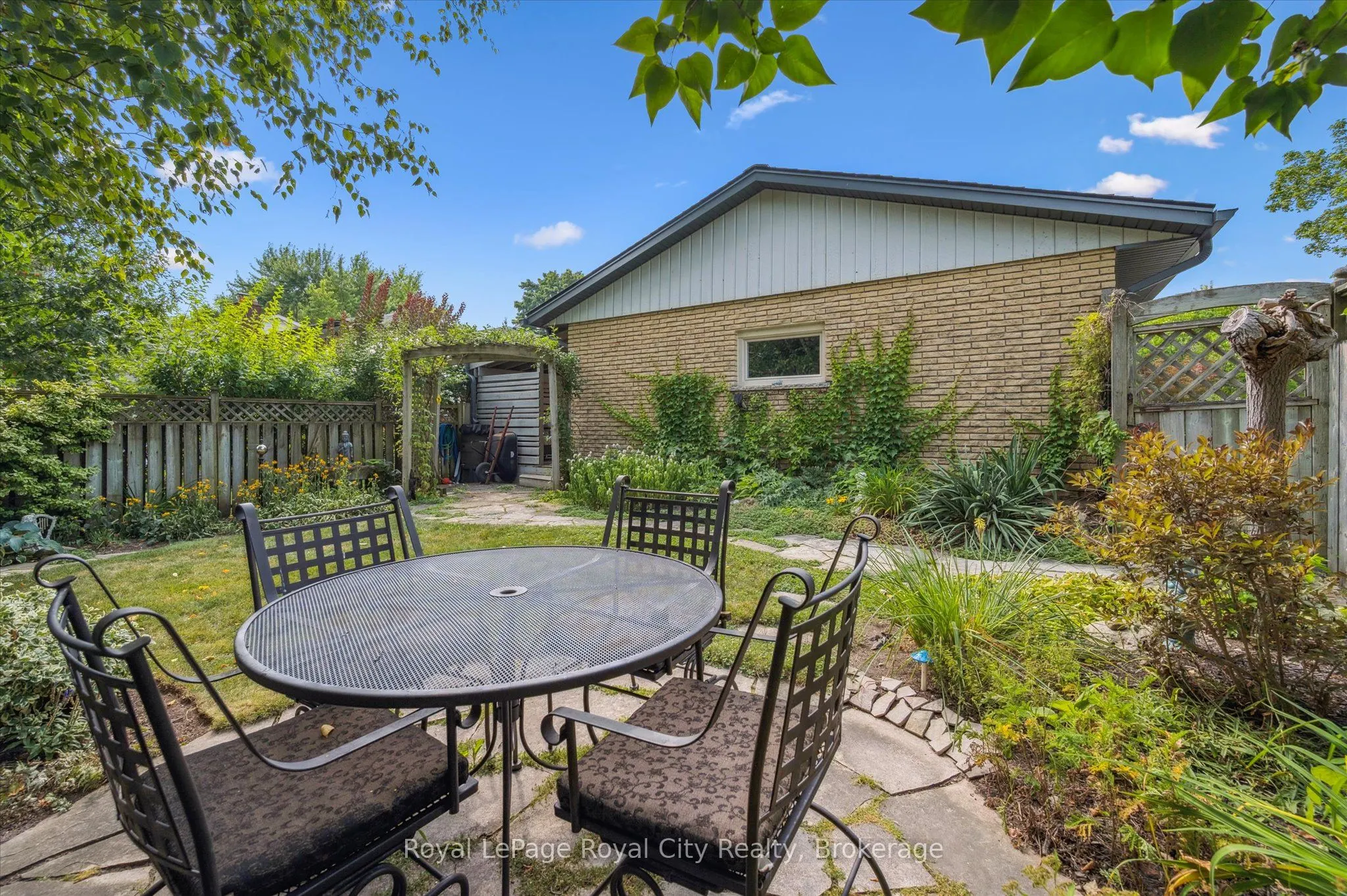 4 Carnaby Crescent