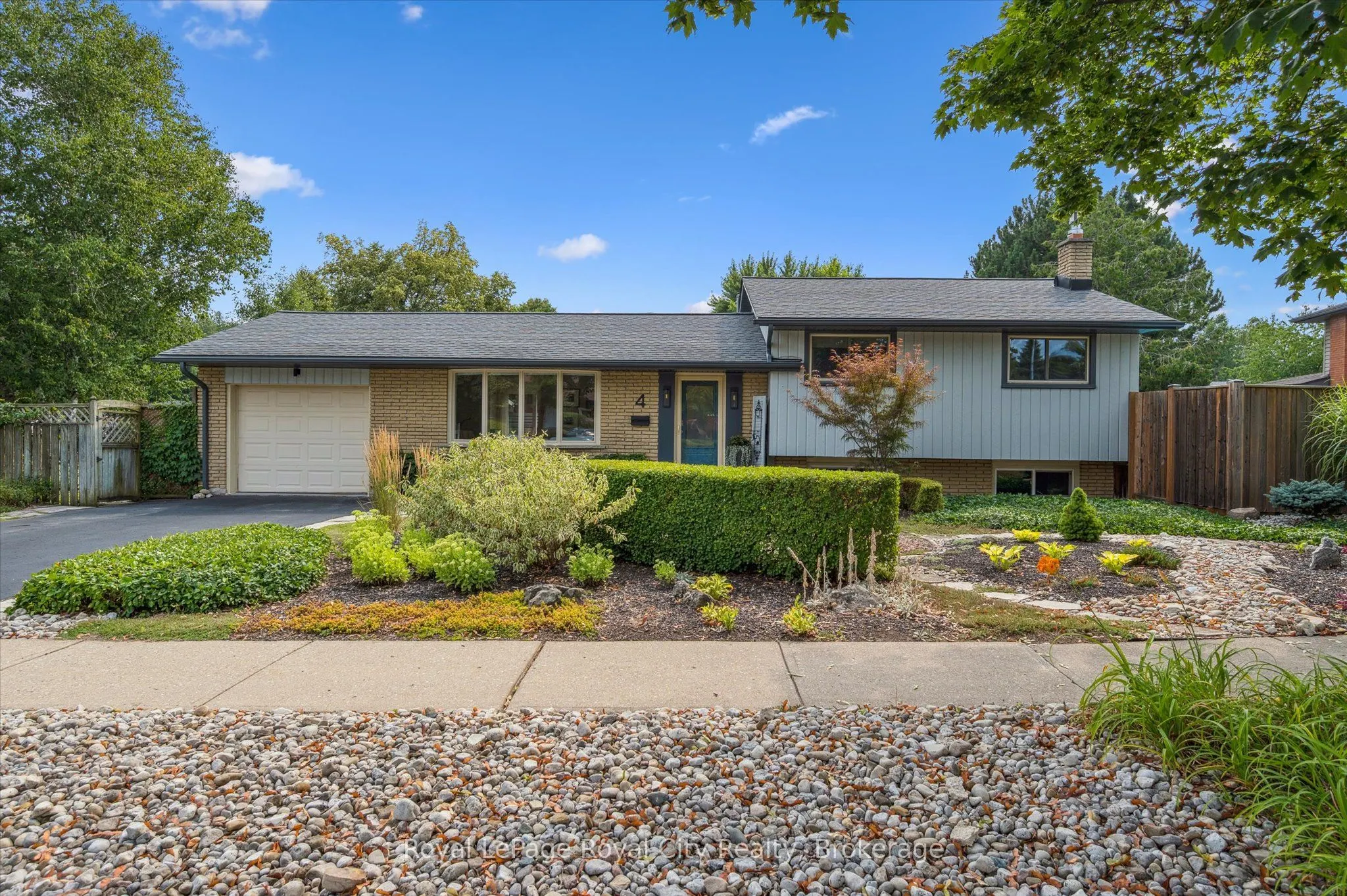 4 Carnaby Crescent