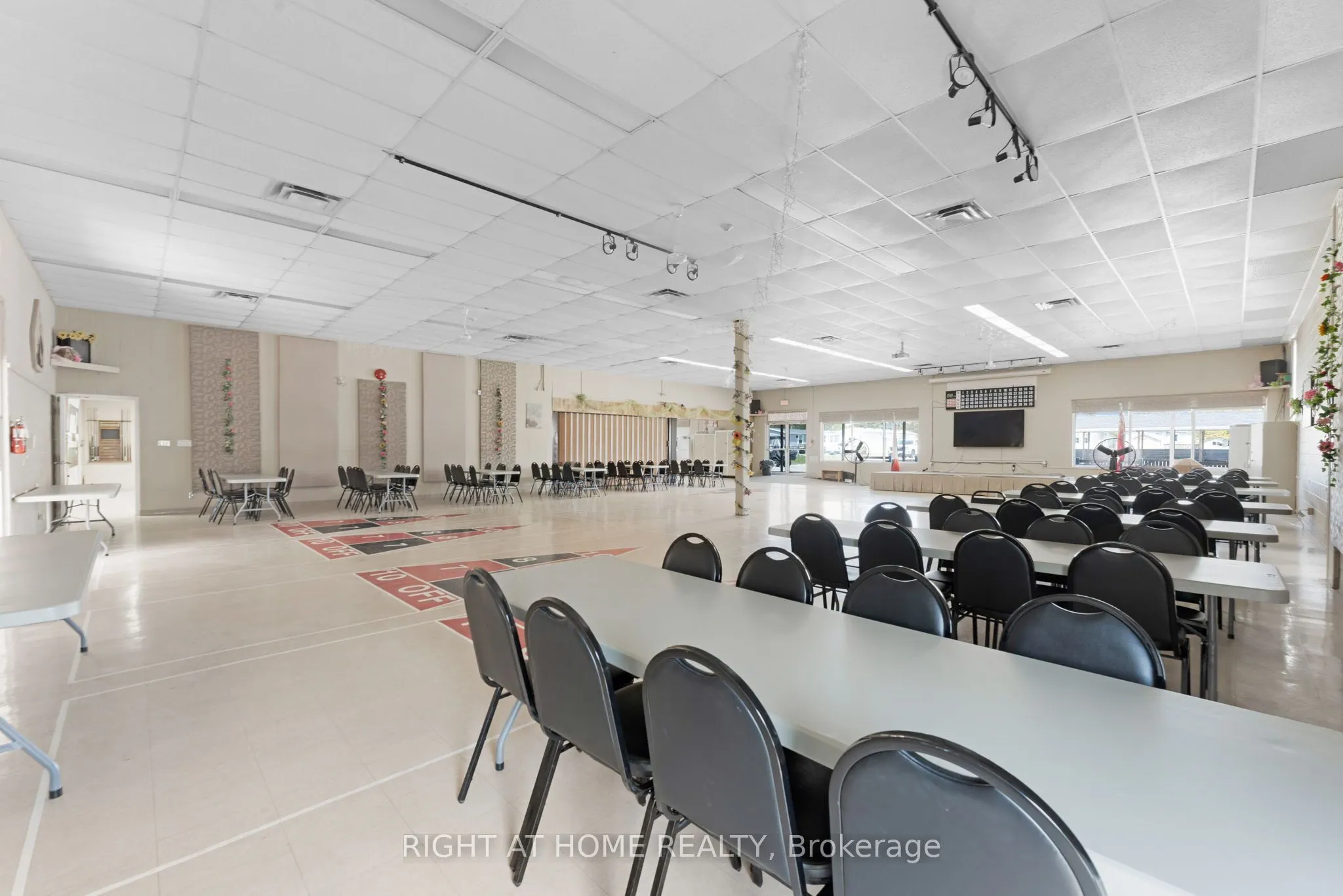3033 TOWNLINE Road, #8