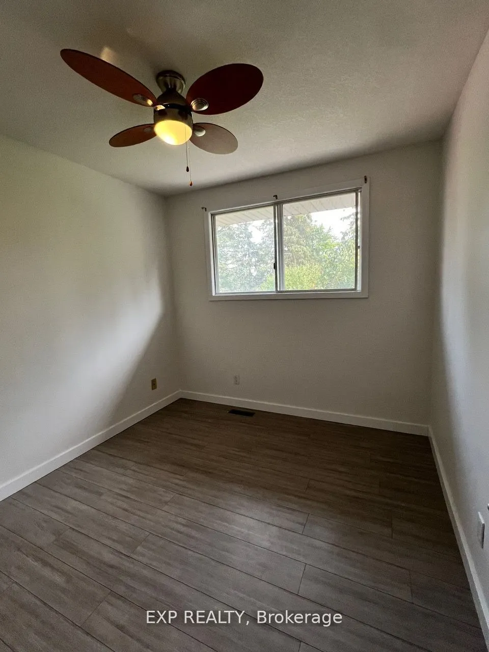 213 Northlake Drive