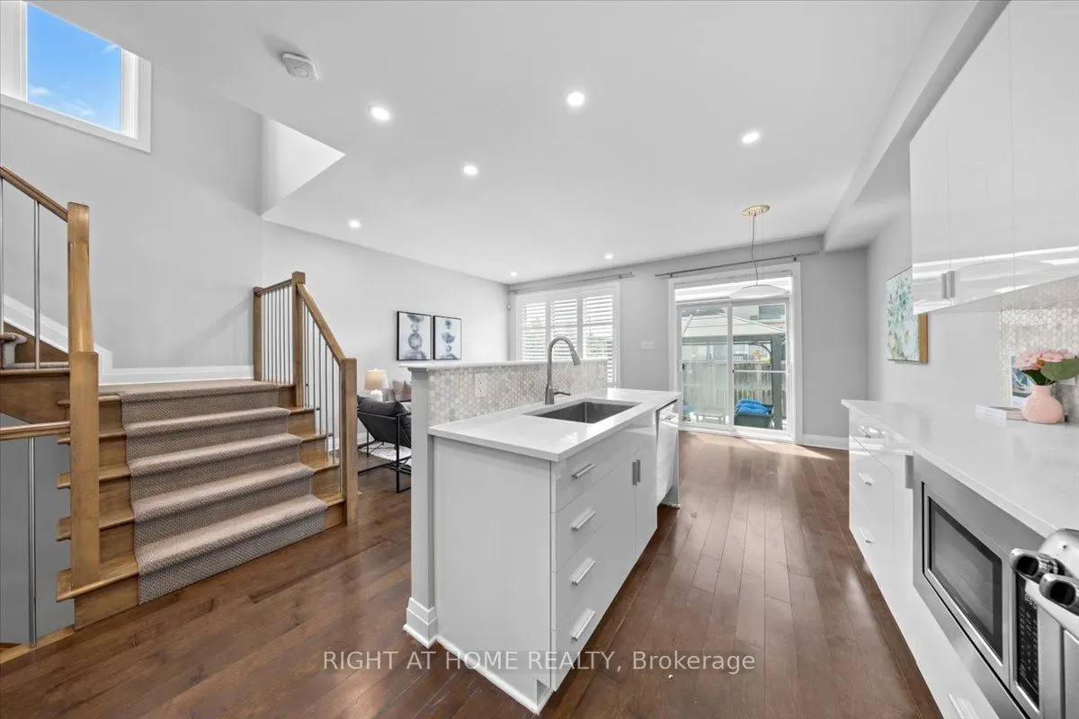 601 WILLOWMERE Way