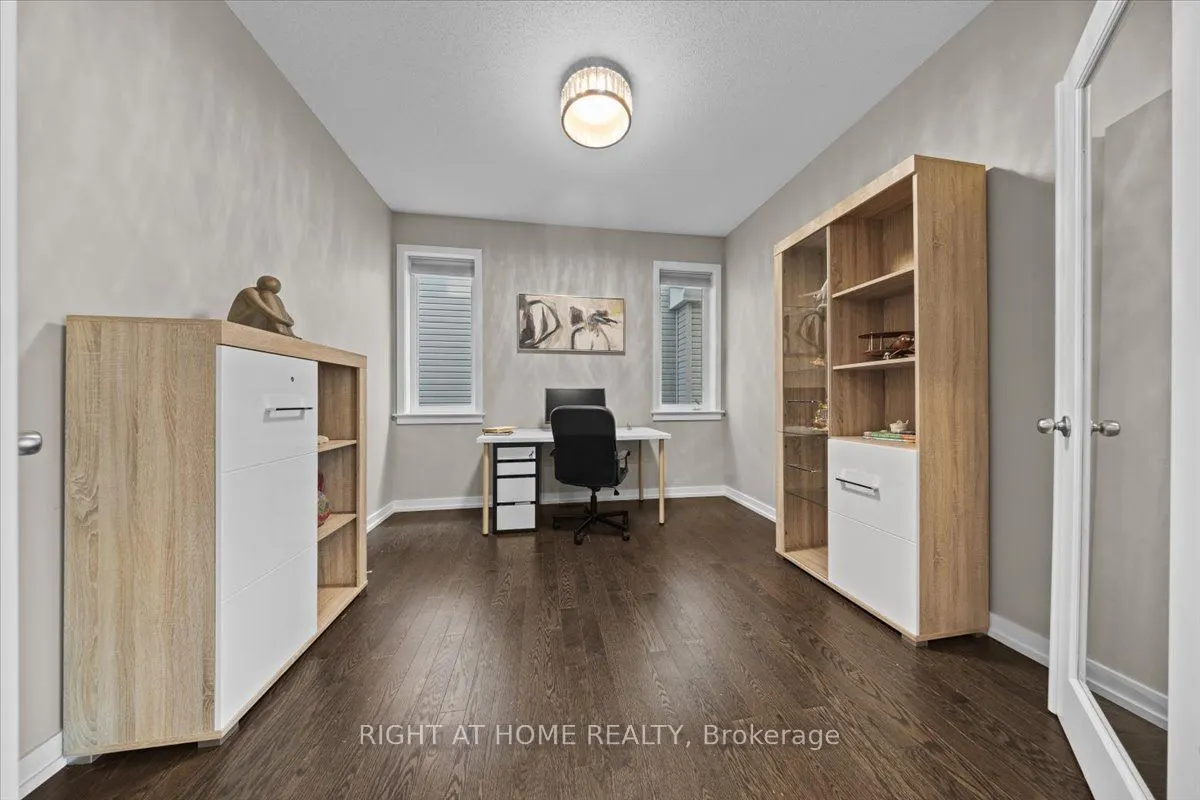 319 Oxer Place