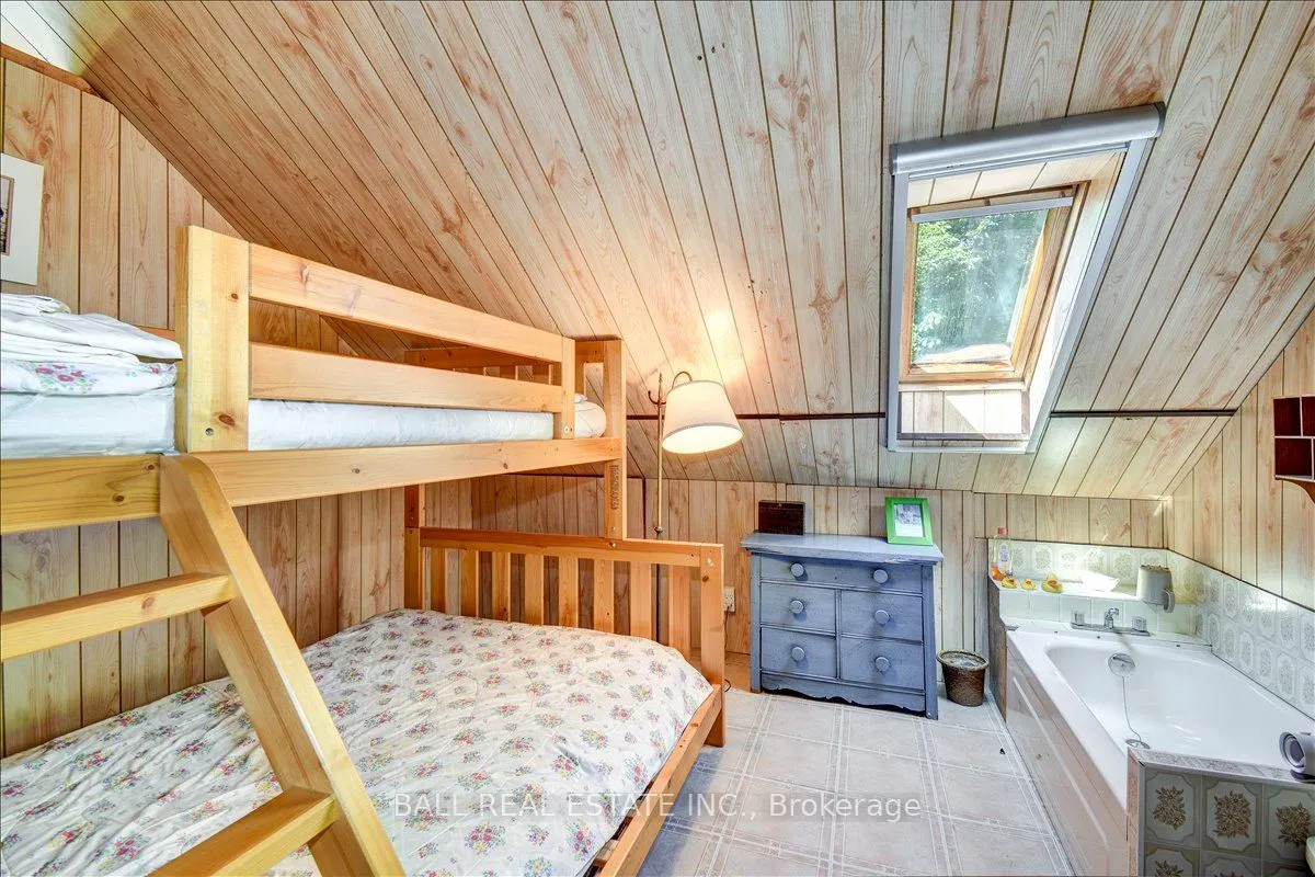 351 Limerick Lake Shore N