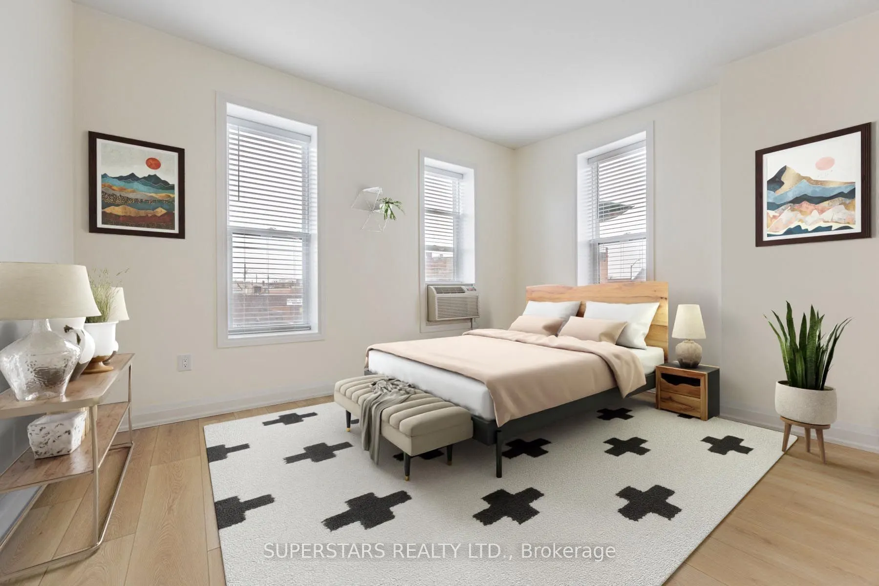 36 Lindsay Street S