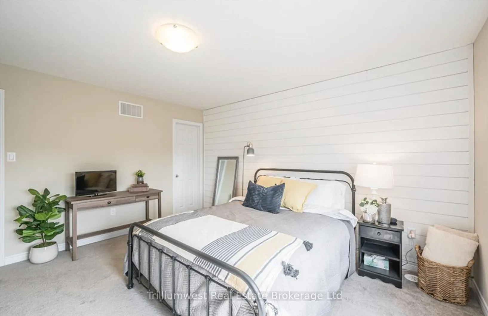39 Kay Crescent, #13