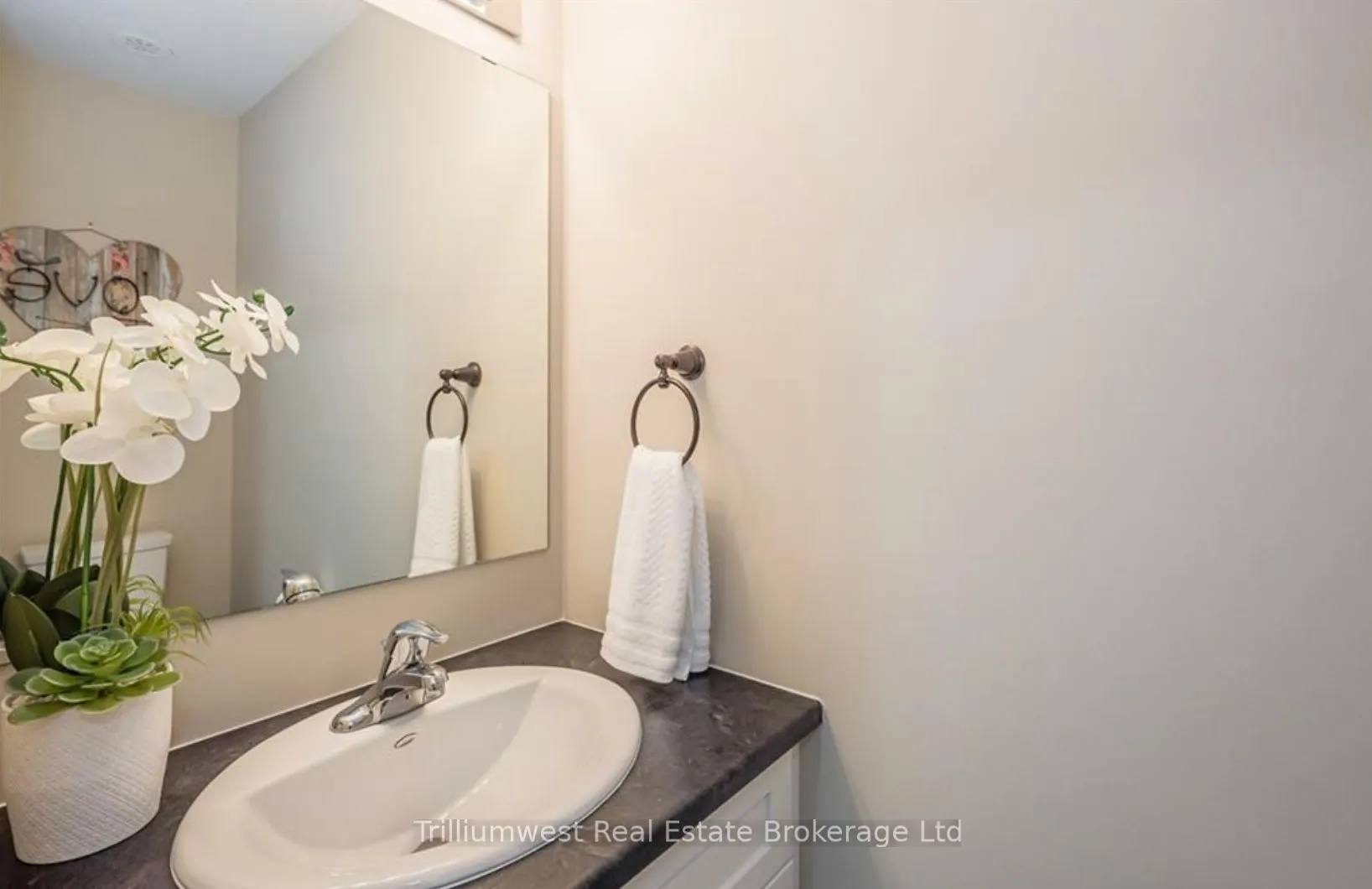 39 Kay Crescent, #13