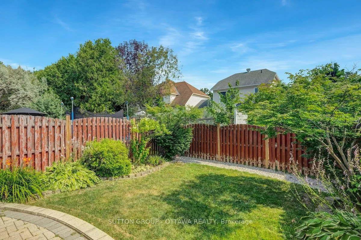199 Markland Crescent