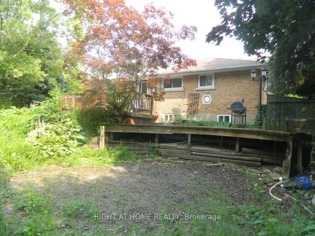 3261 Prior Crescent