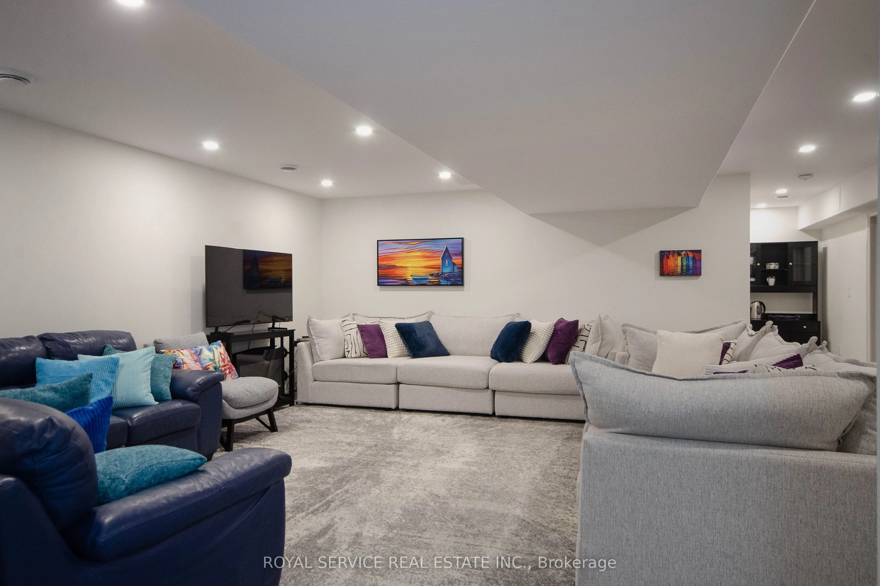 79 Orchard Way, #13