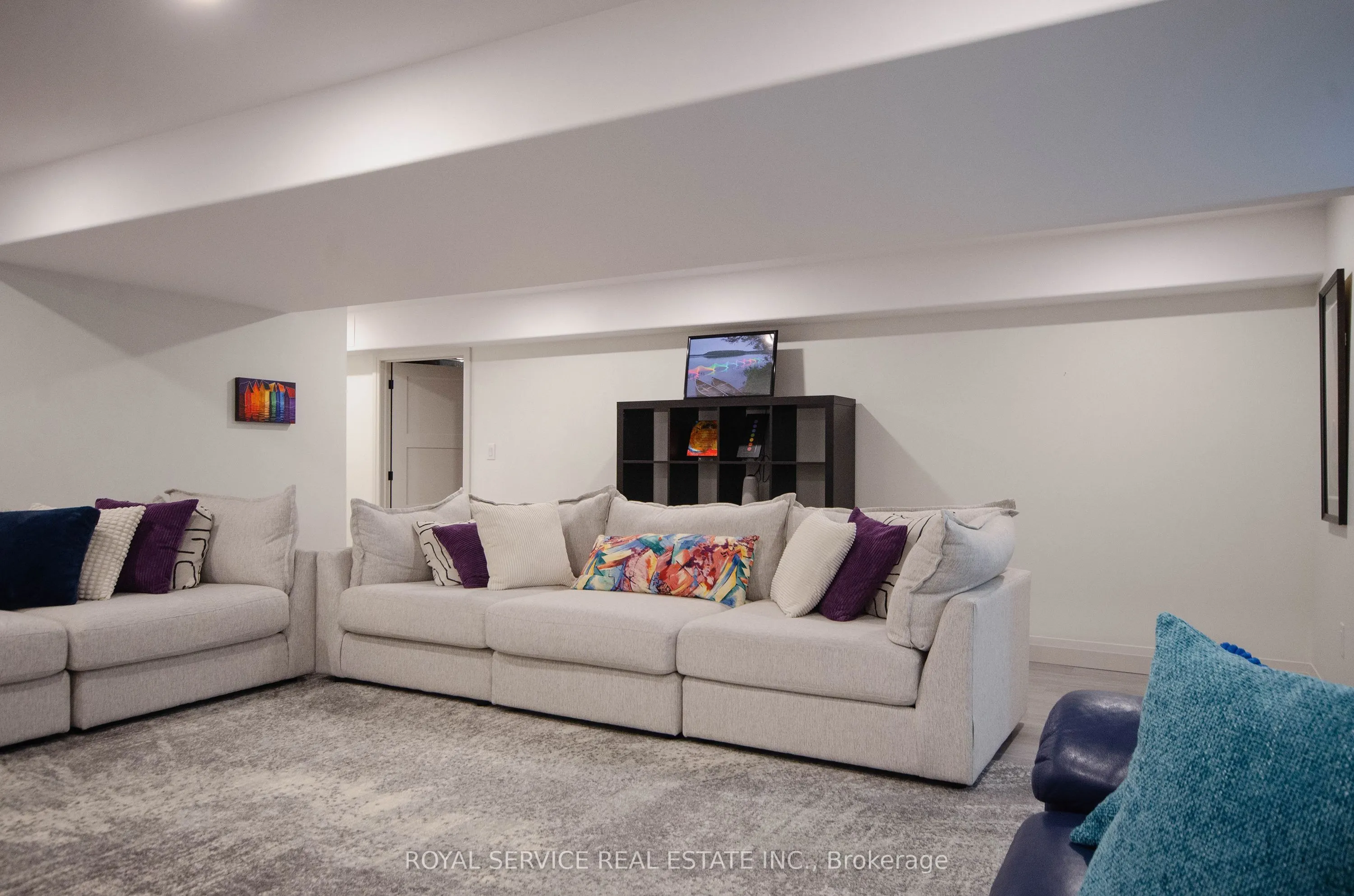 79 Orchard Way, #13