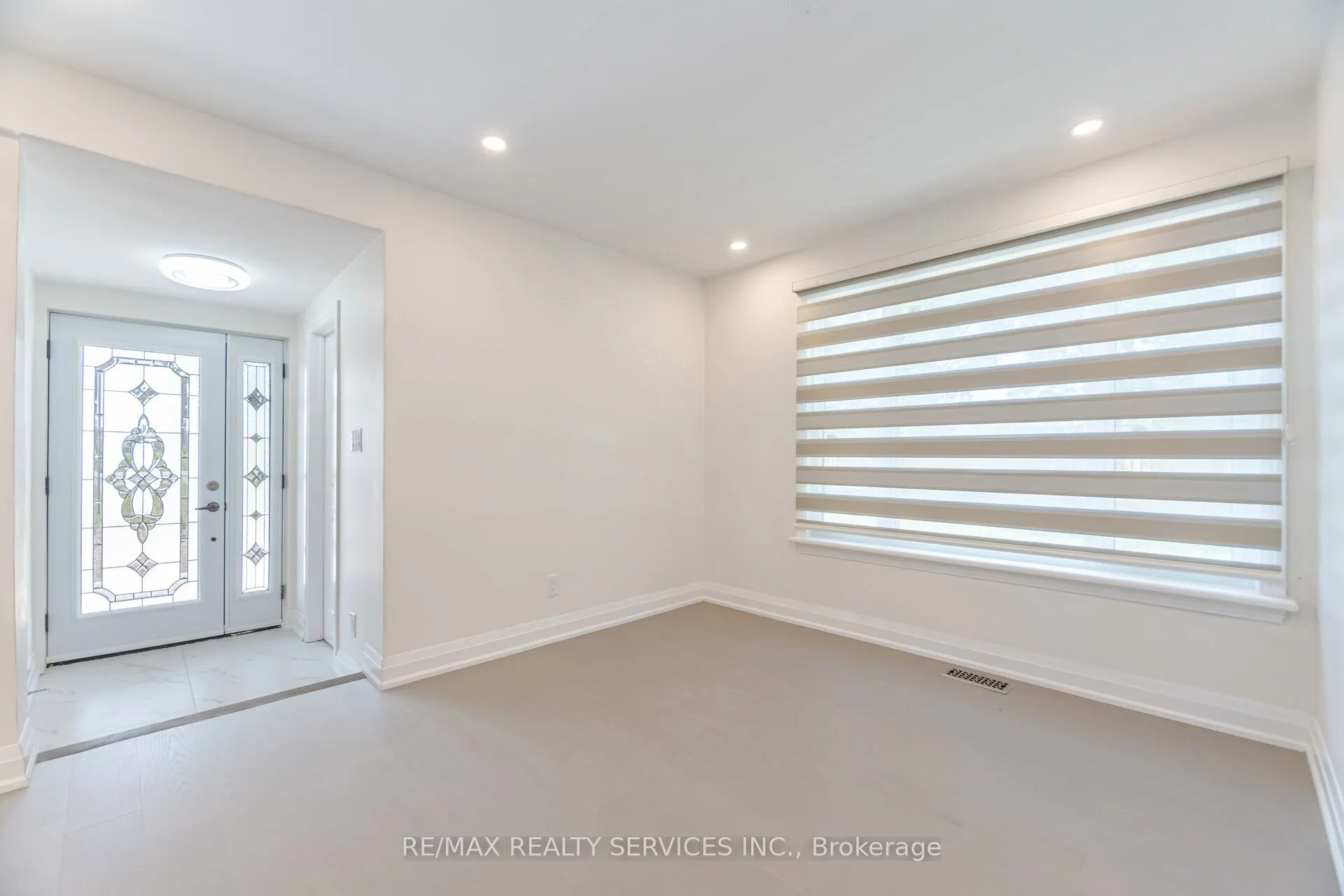 8772 Wellington 124 Road W