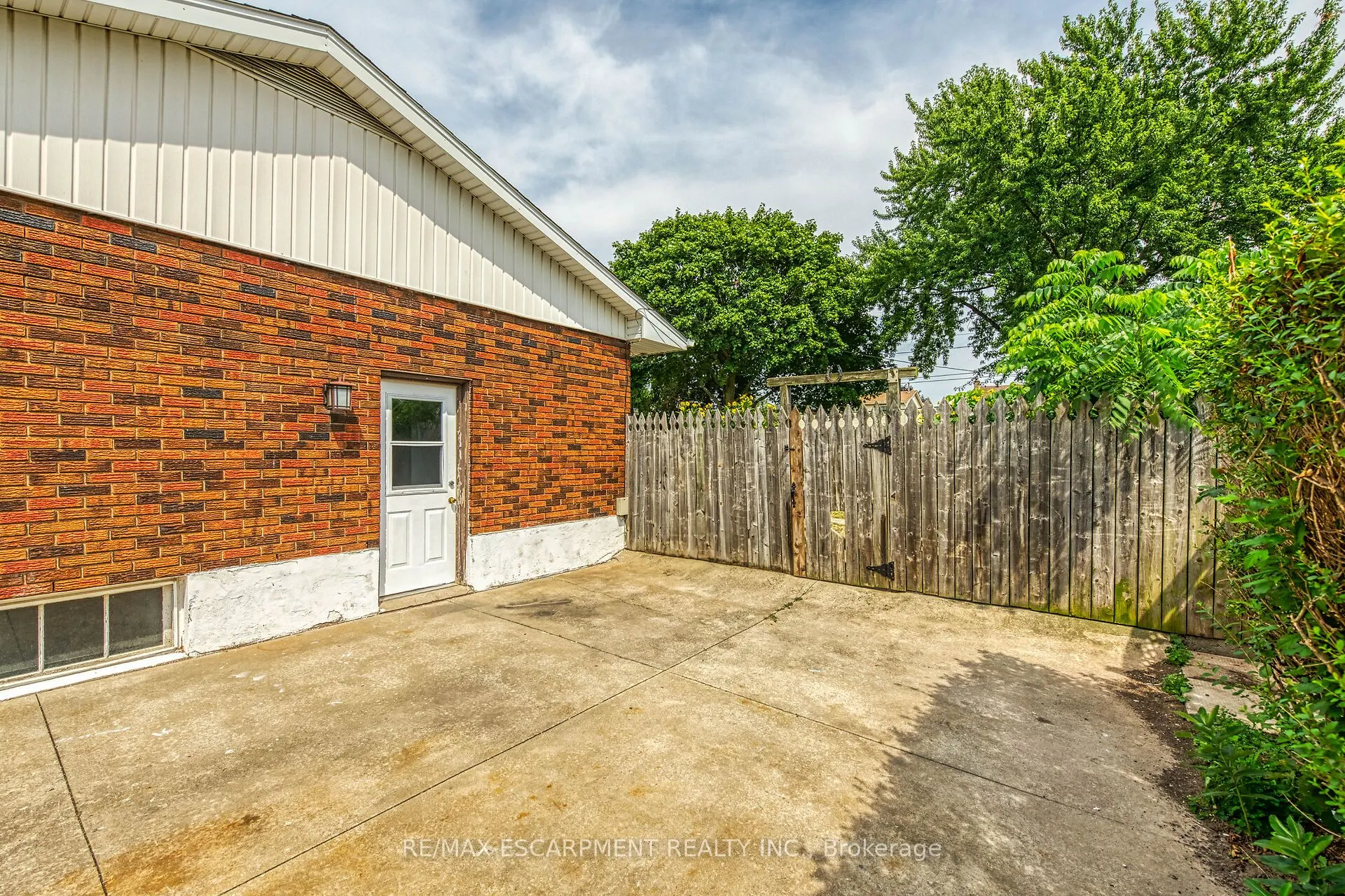 46 Oriole Crescent