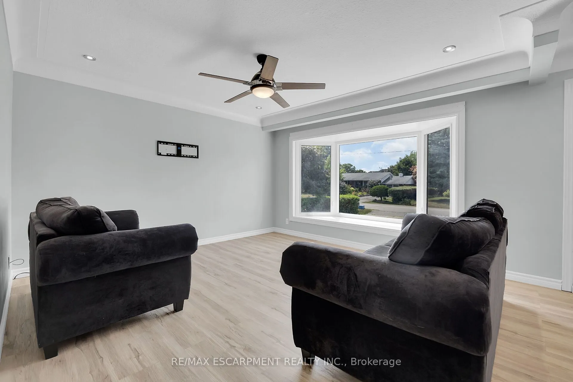 46 Oriole Crescent