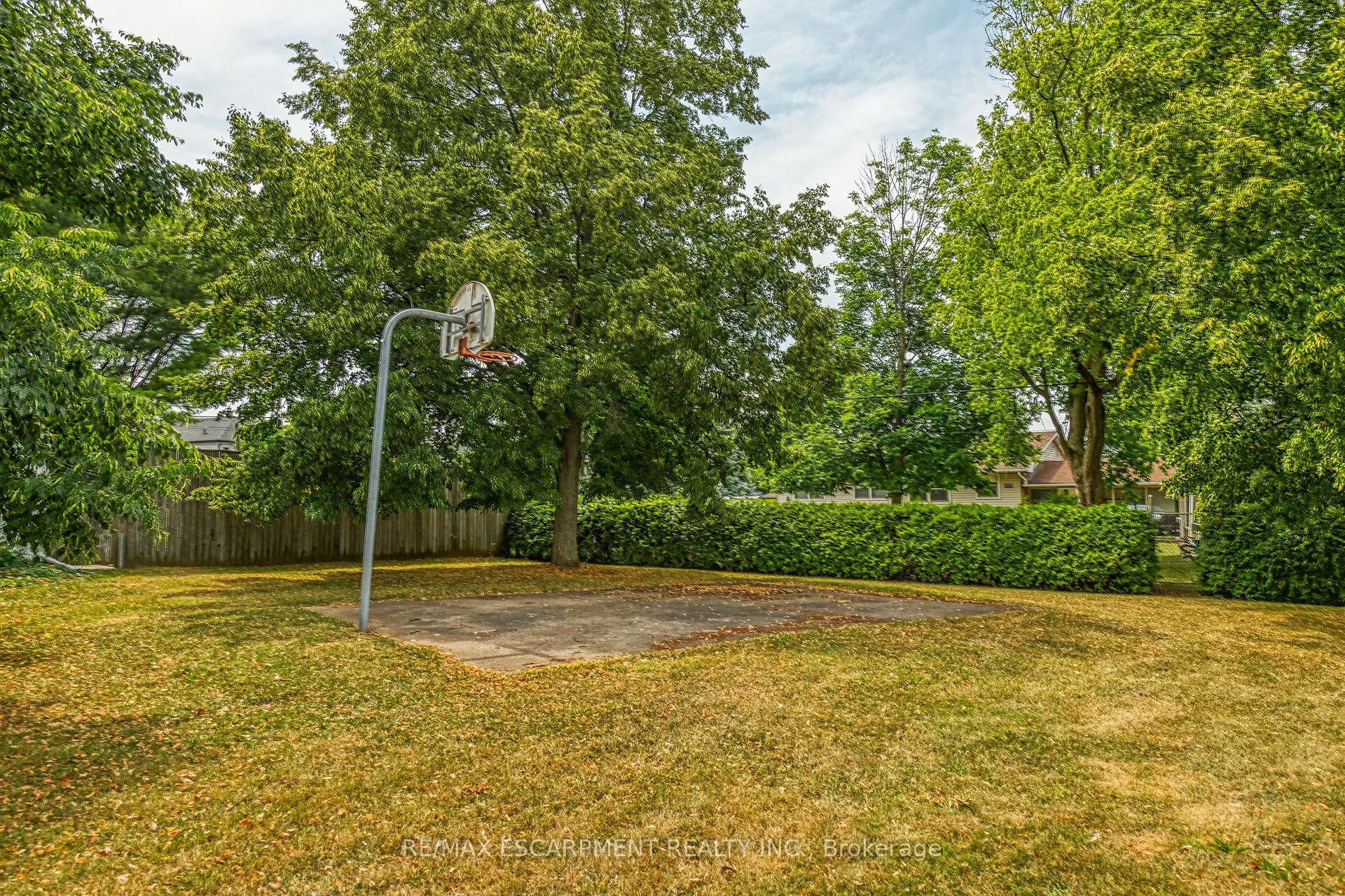 46 Oriole Crescent